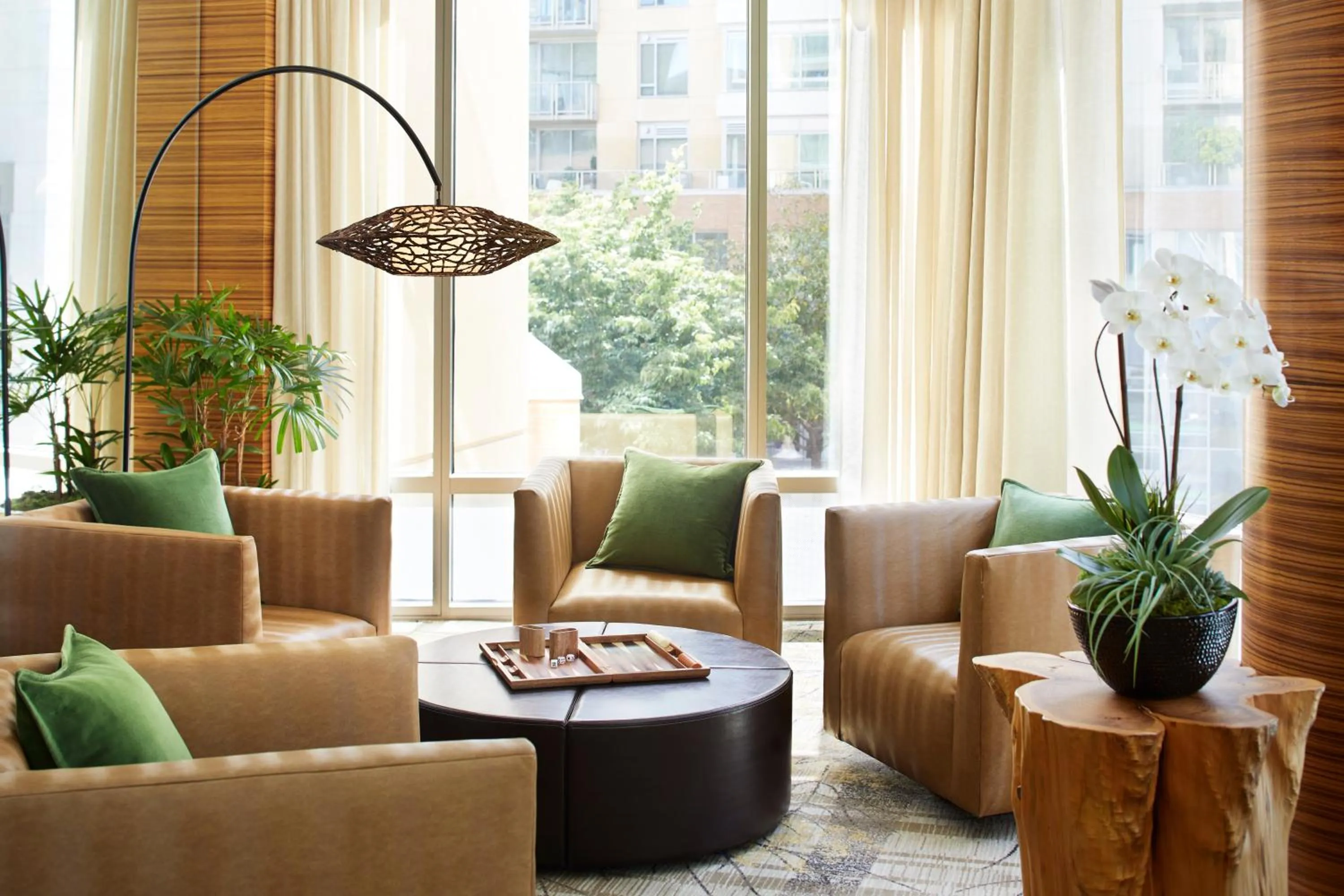 Seating area in Pan Pacific Seattle