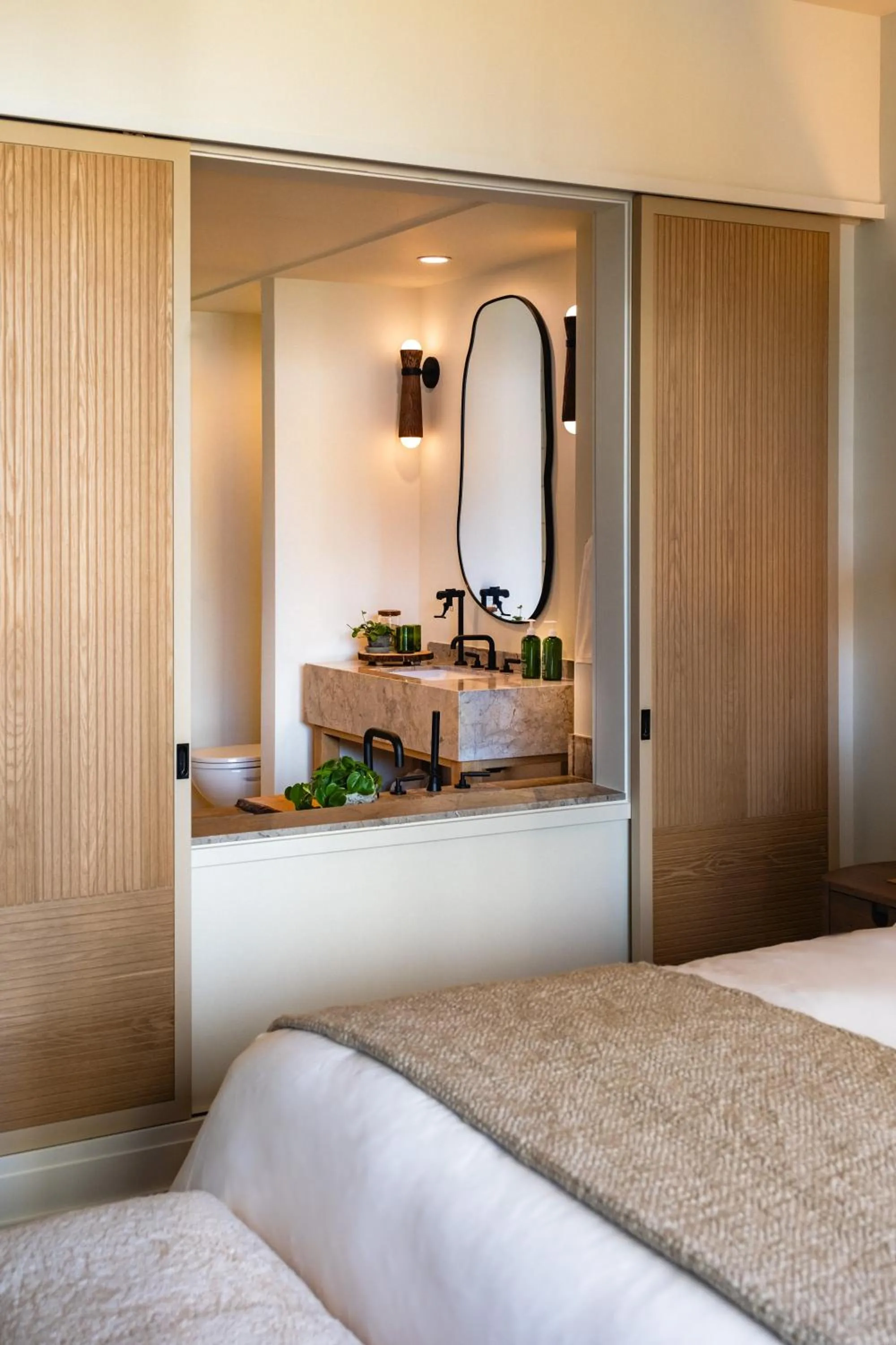 Bathroom, Bed in 1 Hotel Seattle