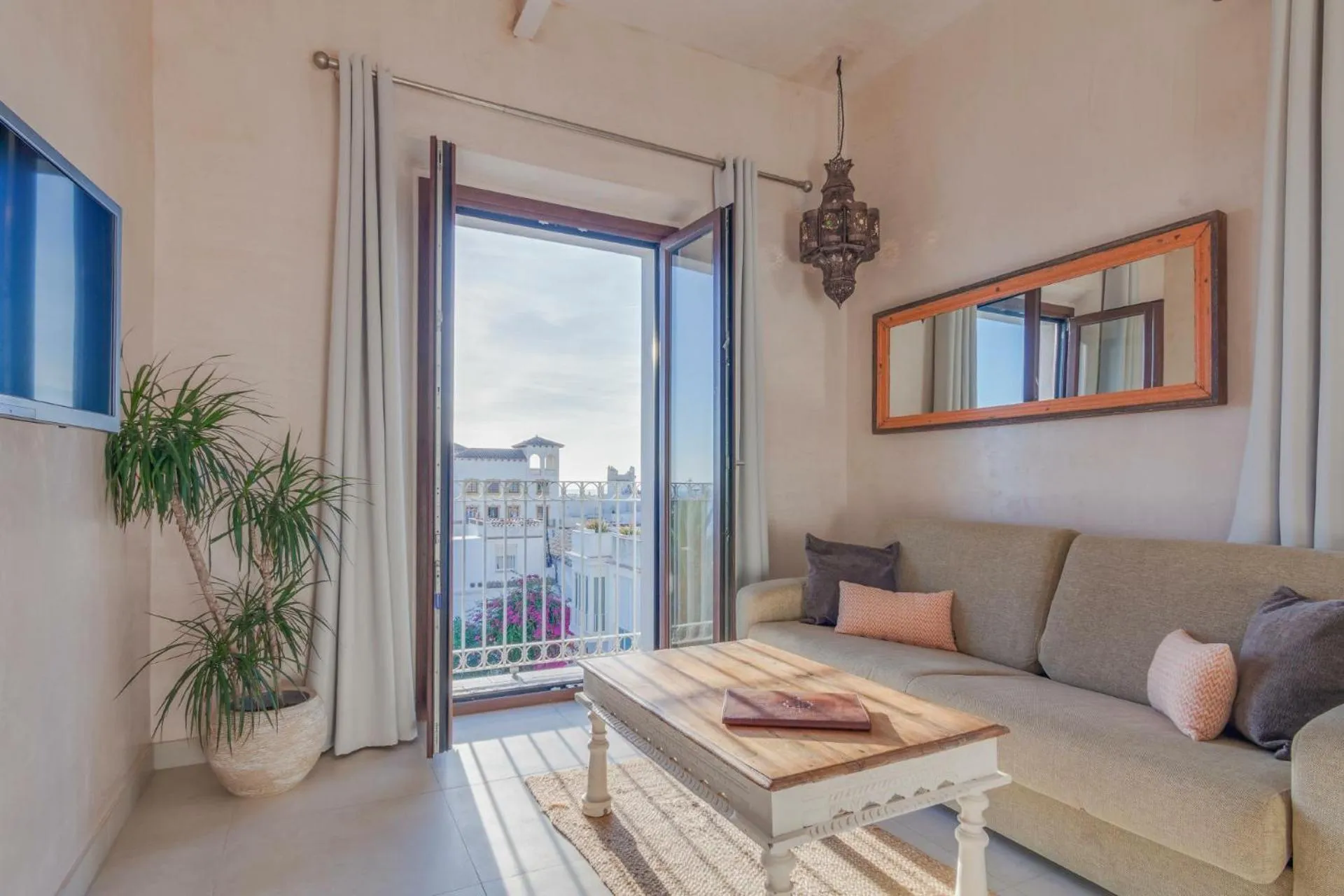 Apartamentos La Residencia Tarifa