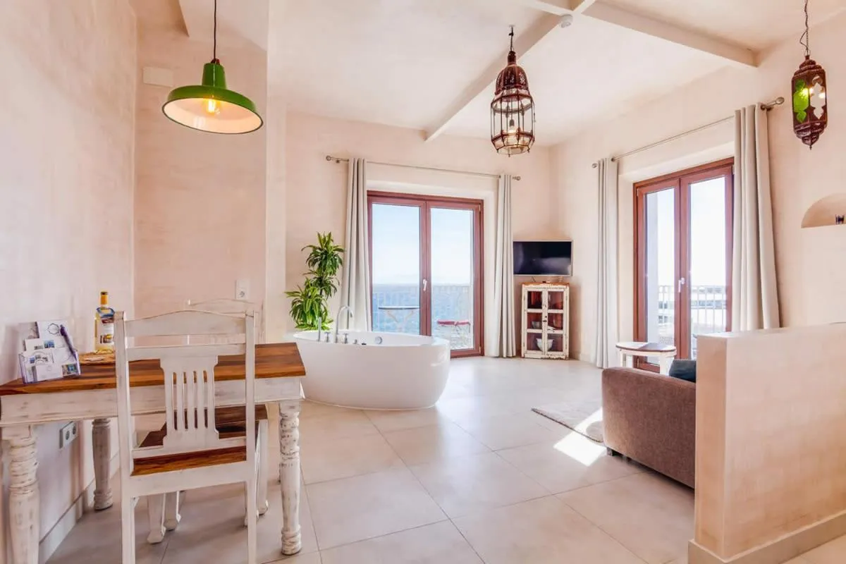 Apartamentos La Residencia Tarifa