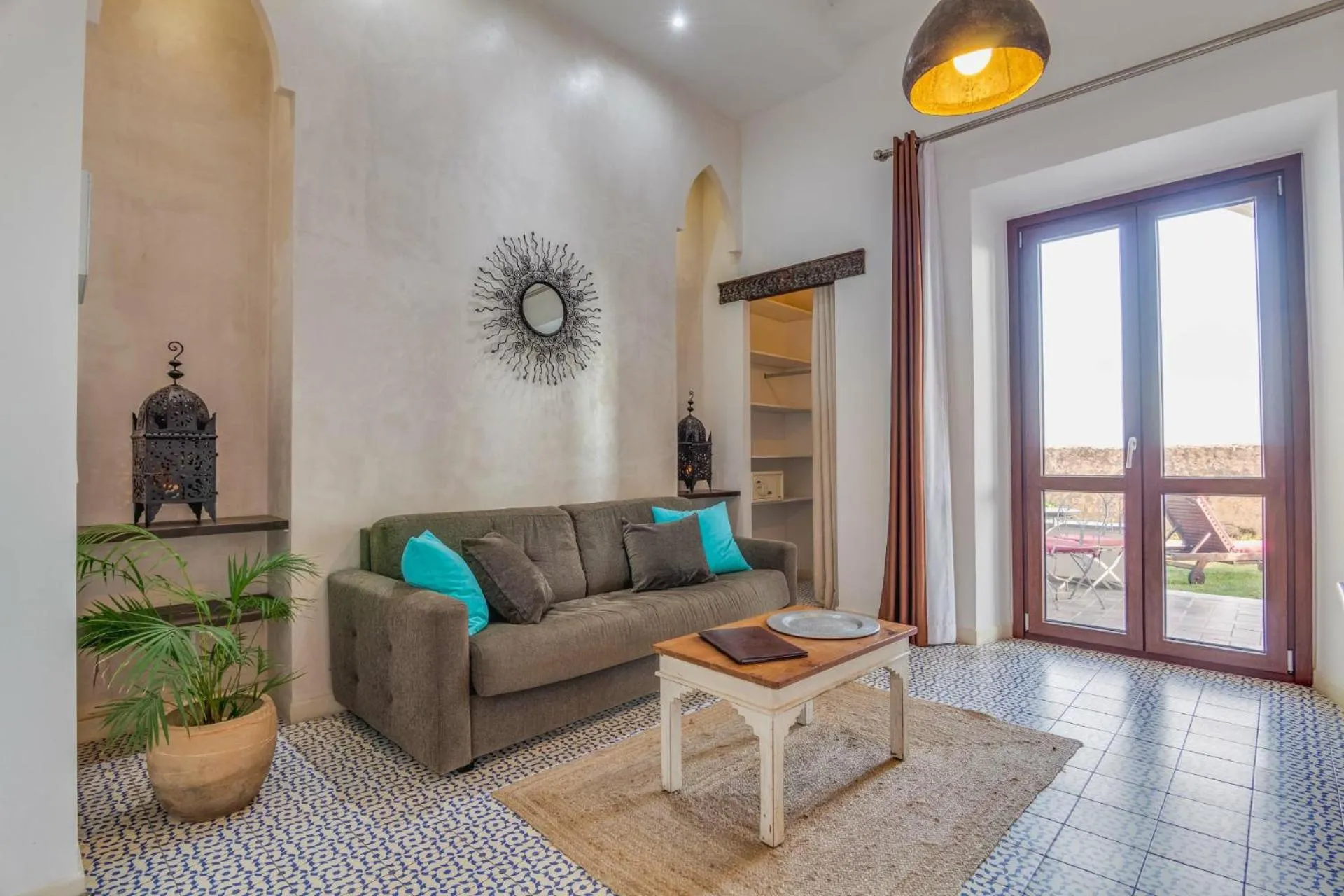 Apartamentos La Residencia Tarifa