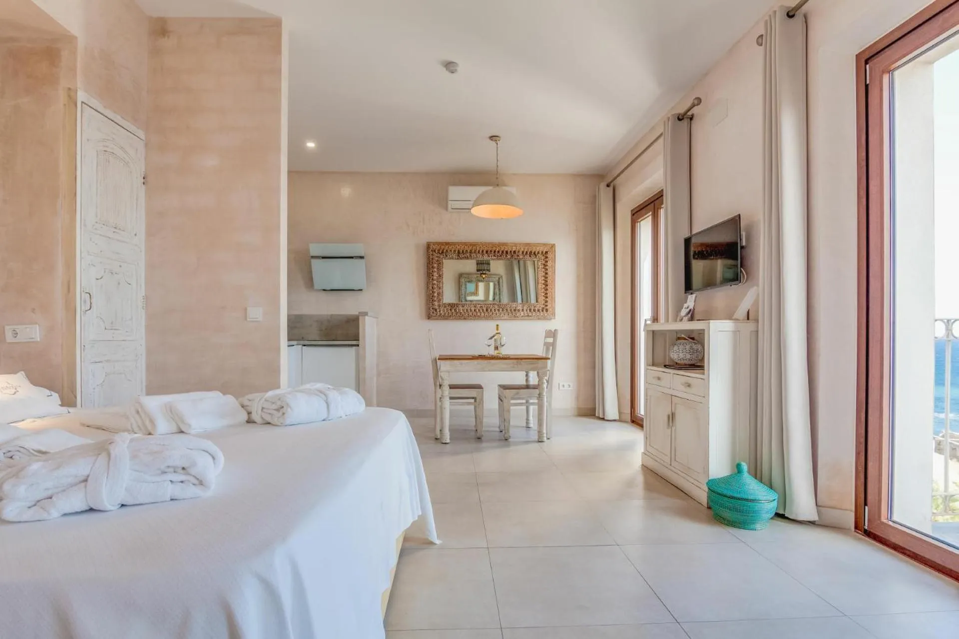 Bed in Apartamentos La Residencia Tarifa