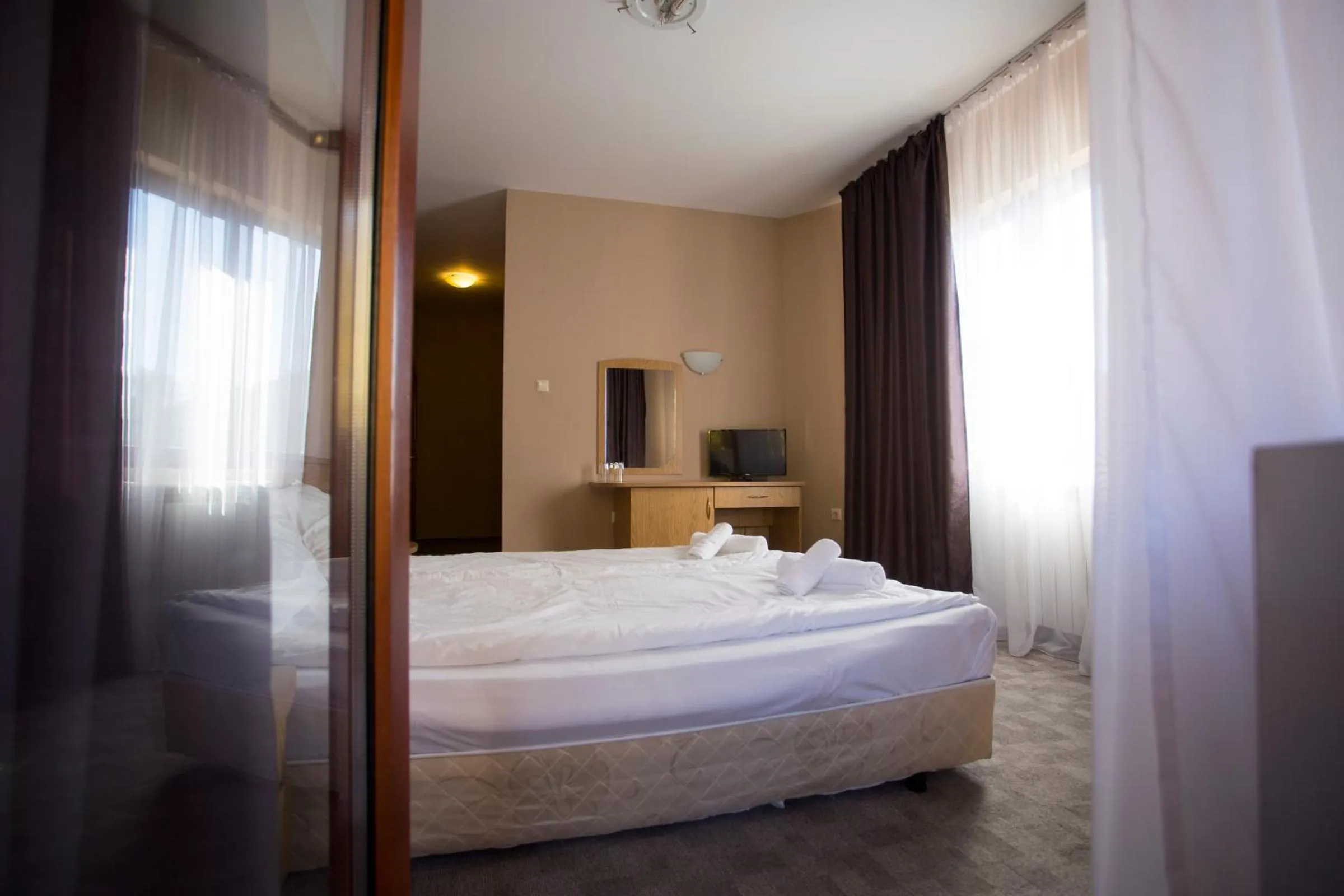 Bedroom, Bed in Family Prim Hotel