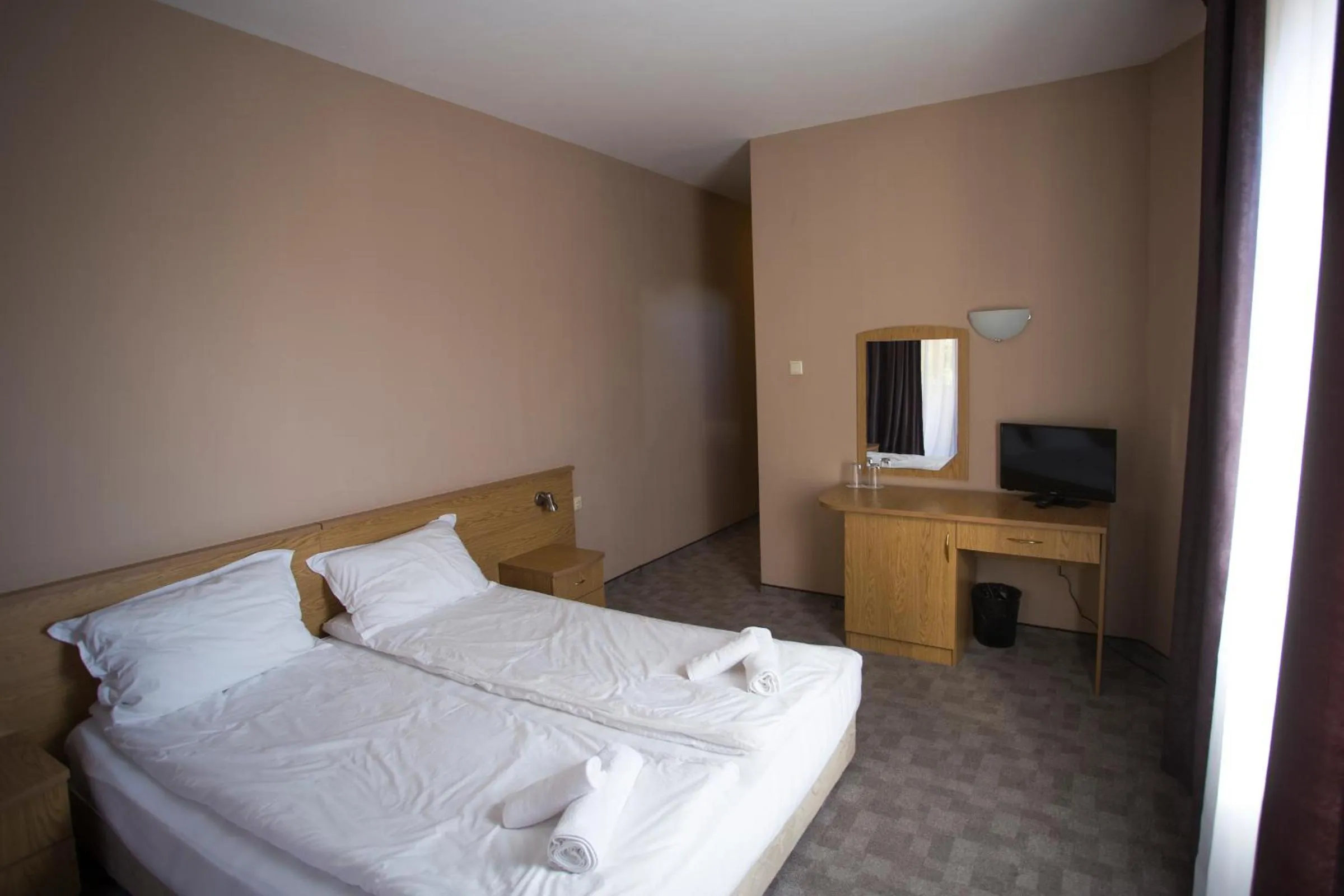 Bedroom, Bed in Family Prim Hotel