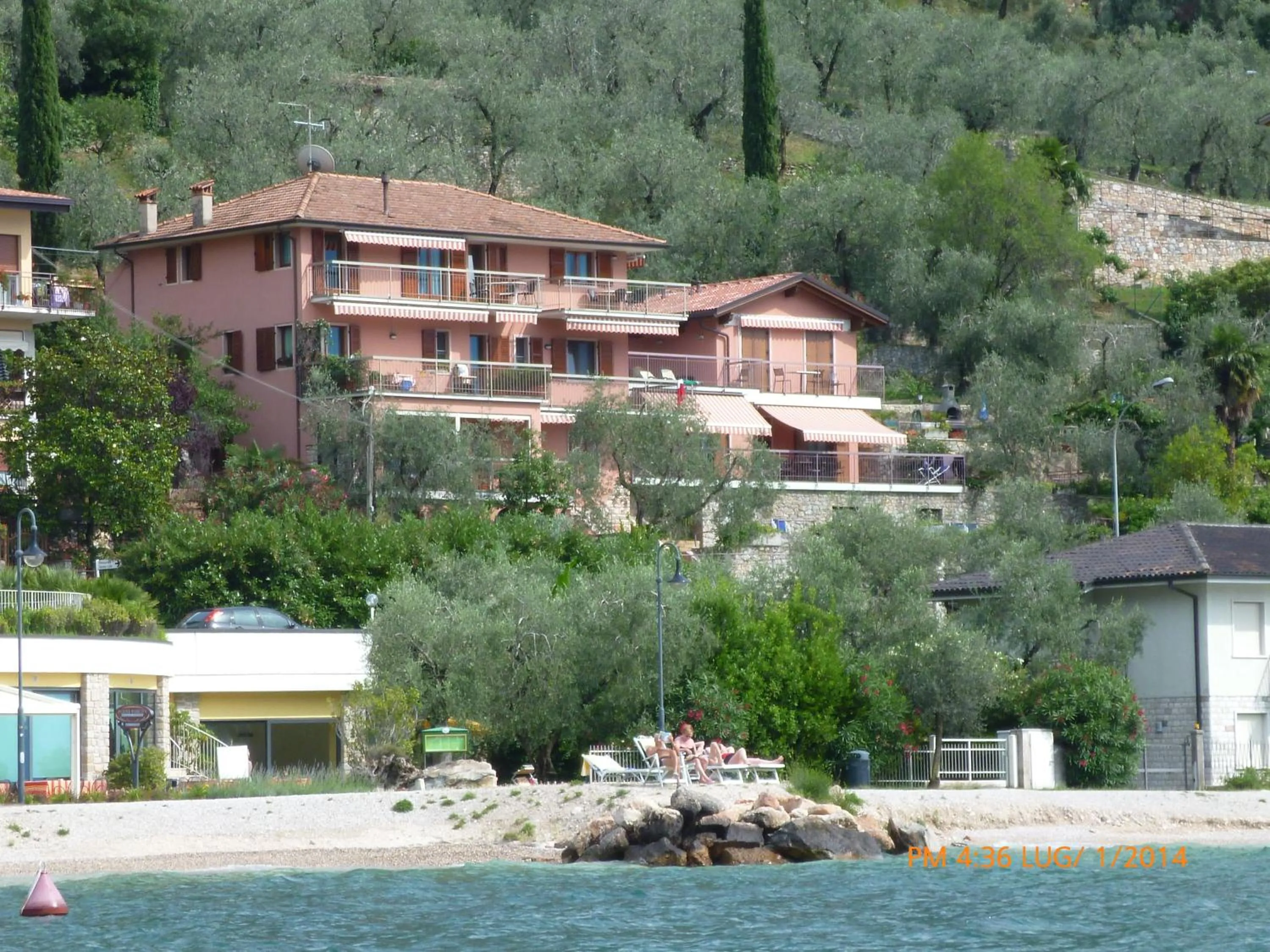 Facade/entrance in Villa Pifferi