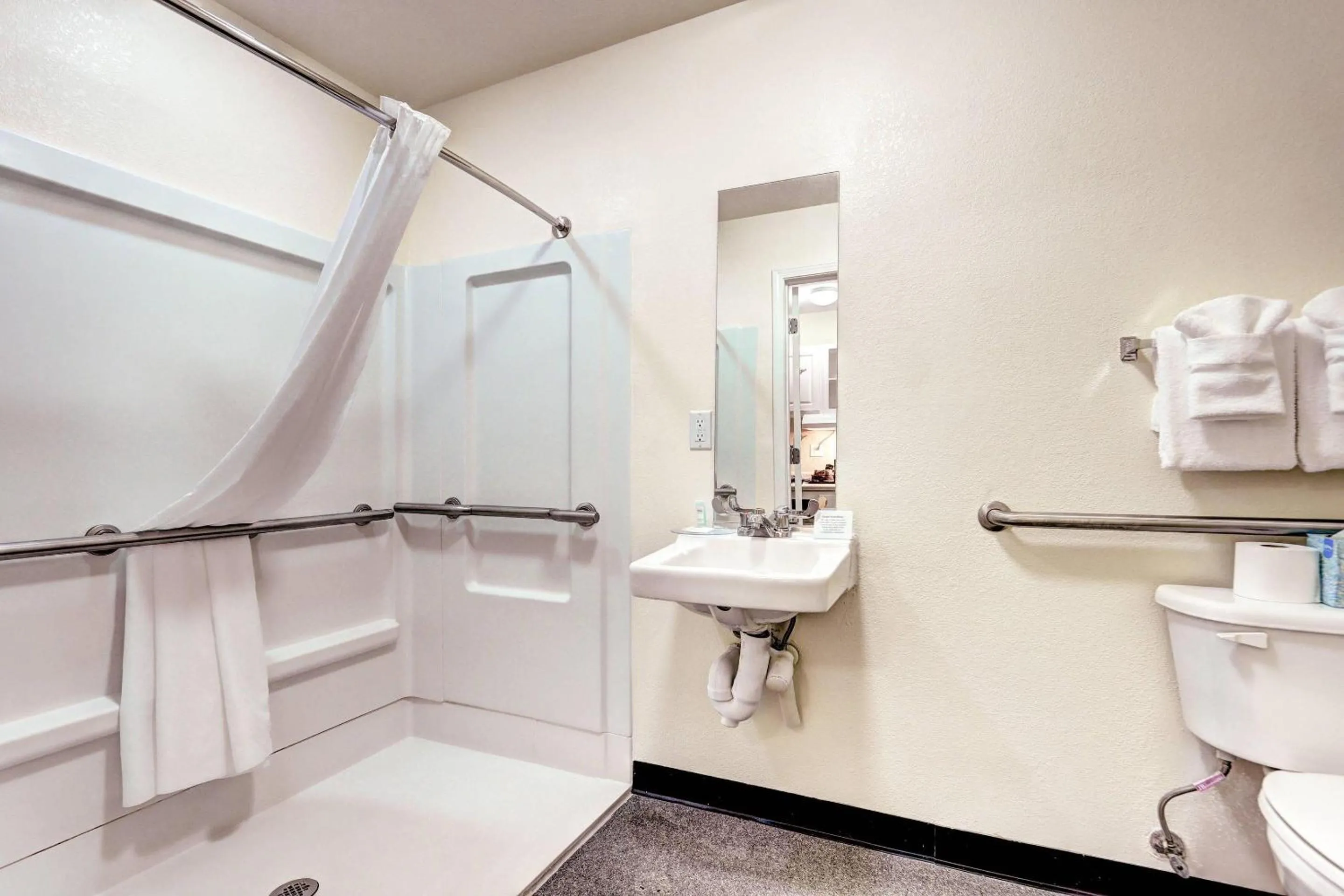 Bedroom in Suburban Studios Westminster Denver North