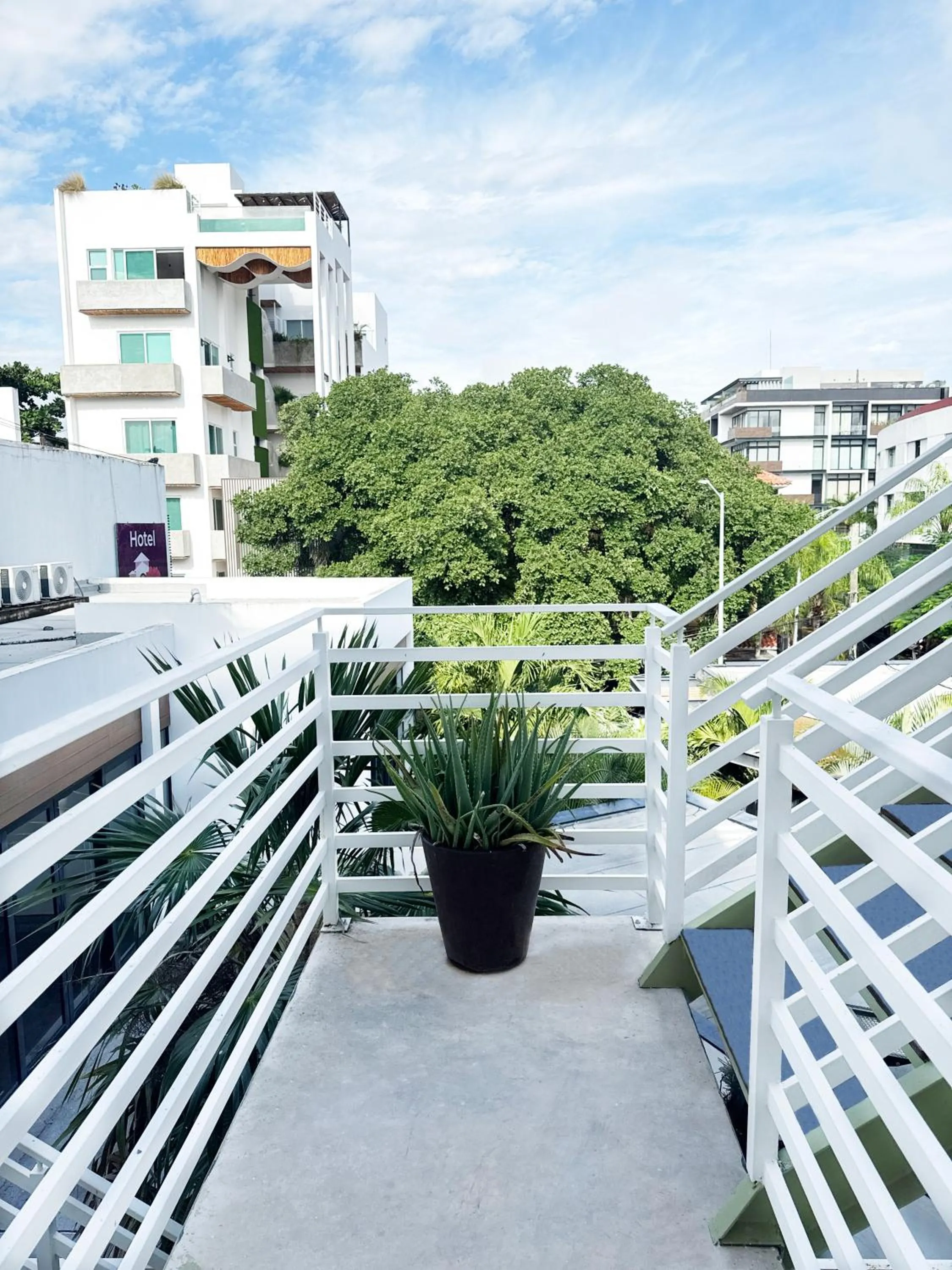 Property building in SILVERSANDS Hotel Boutique - 5Th Ave