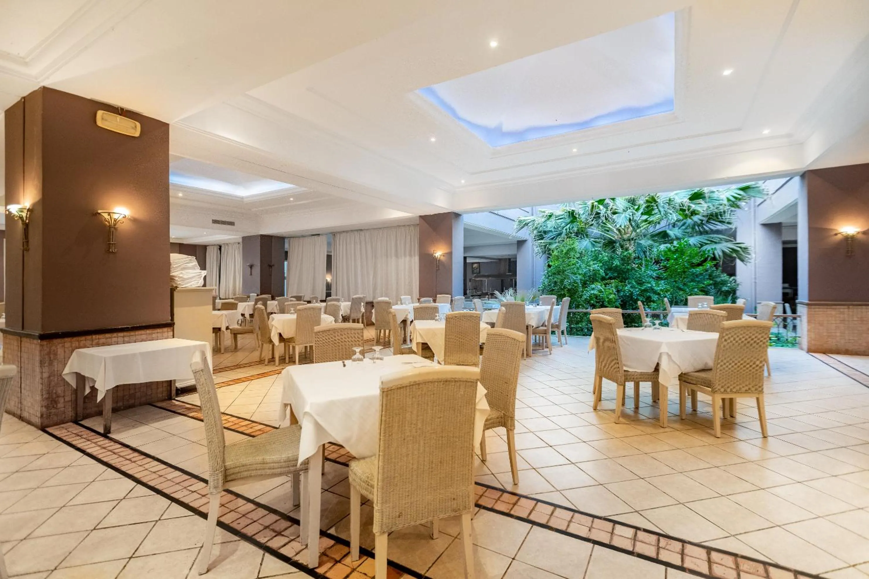 Restaurant/places to eat in Djerba Resort- Families and Couples Only