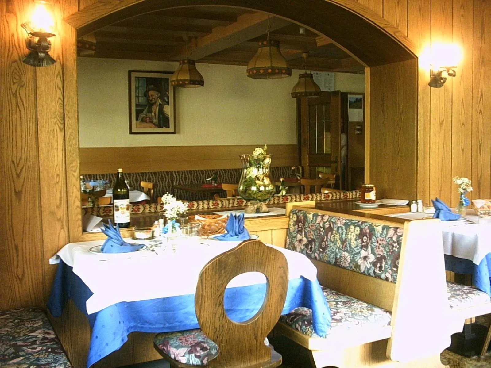 Restaurant/places to eat in Garni Appartments Helvetia