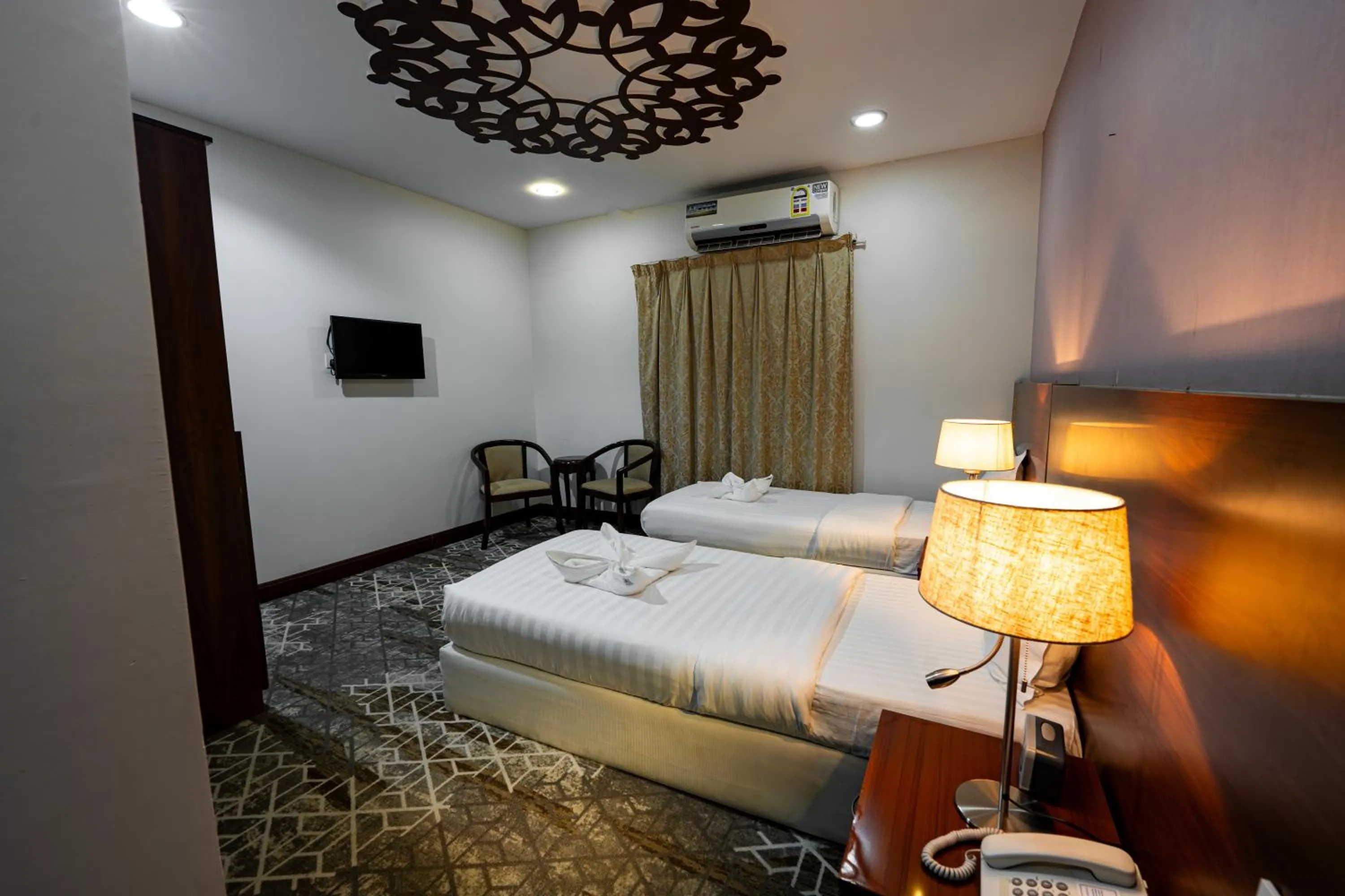 Bedroom, Bed in Rizq Palace Hotel Makkah