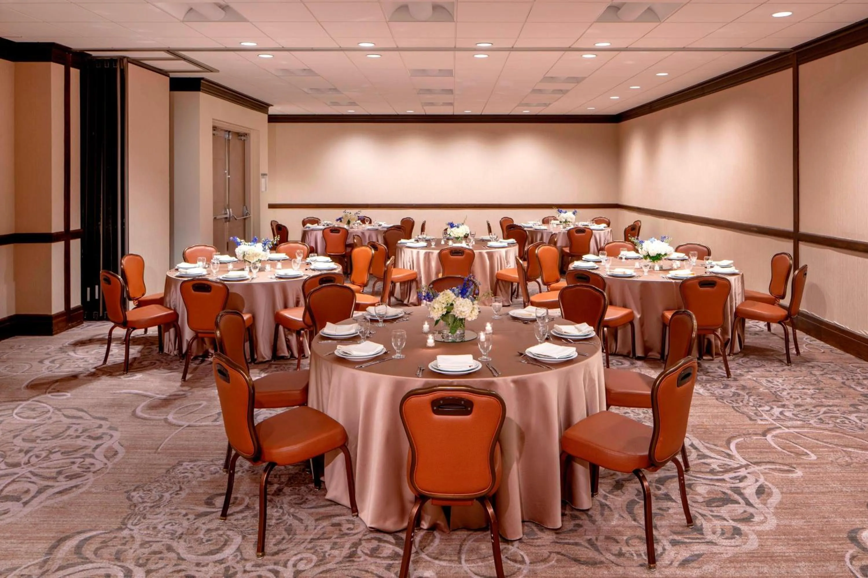 Meeting/conference room in Sheraton Houston Brookhollow Hotel