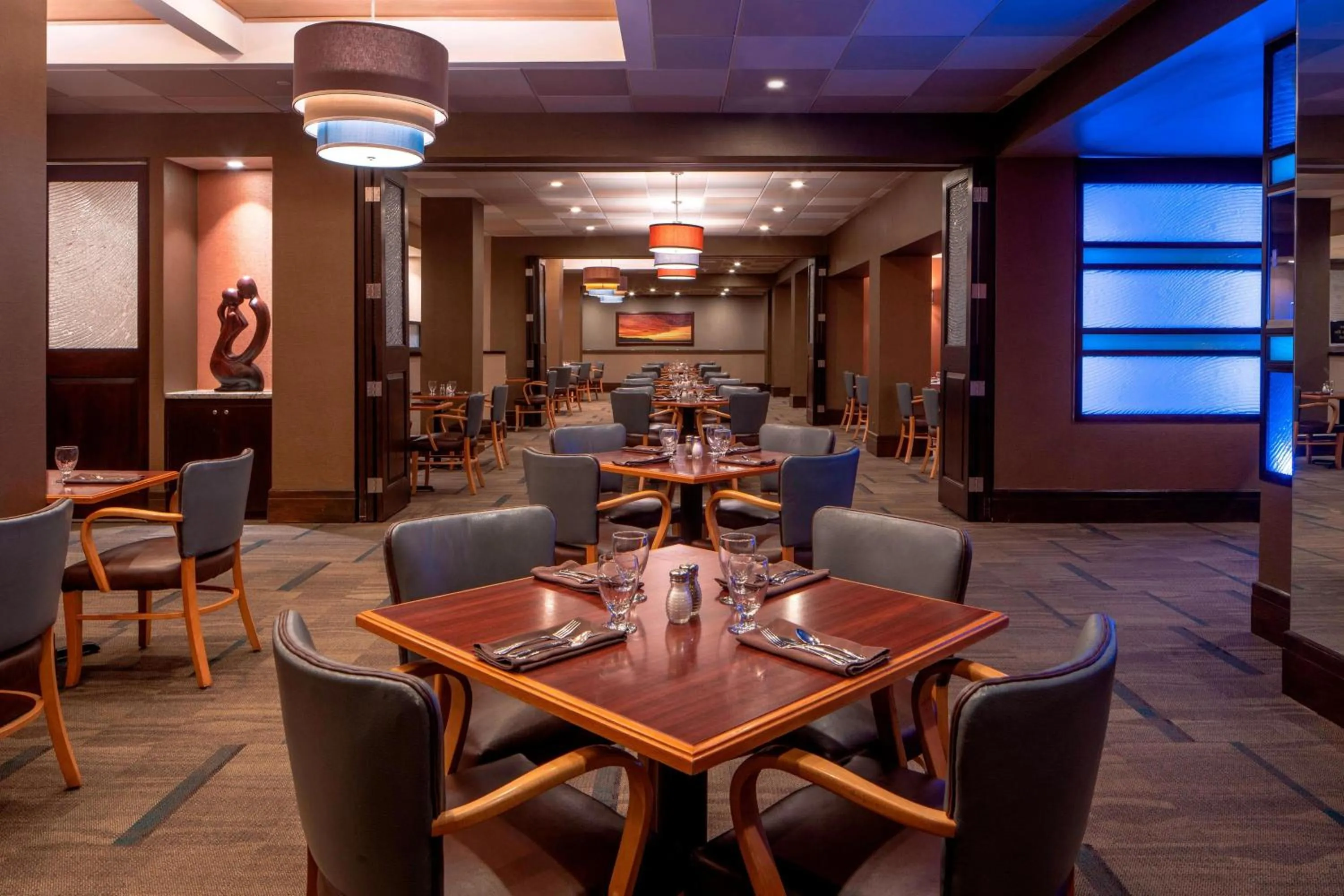 Restaurant/places to eat in Sheraton Houston Brookhollow Hotel