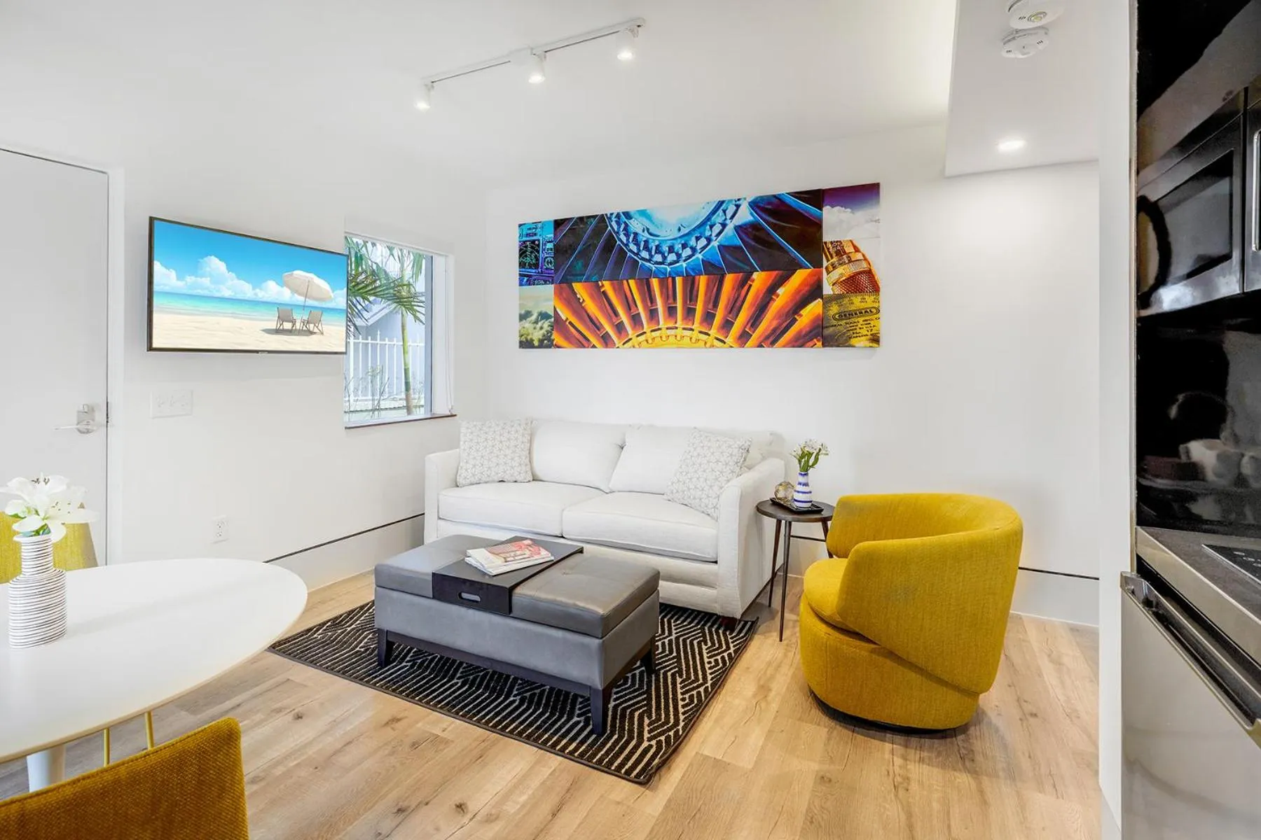 Living room in Ocean Treasure Beachside Suites