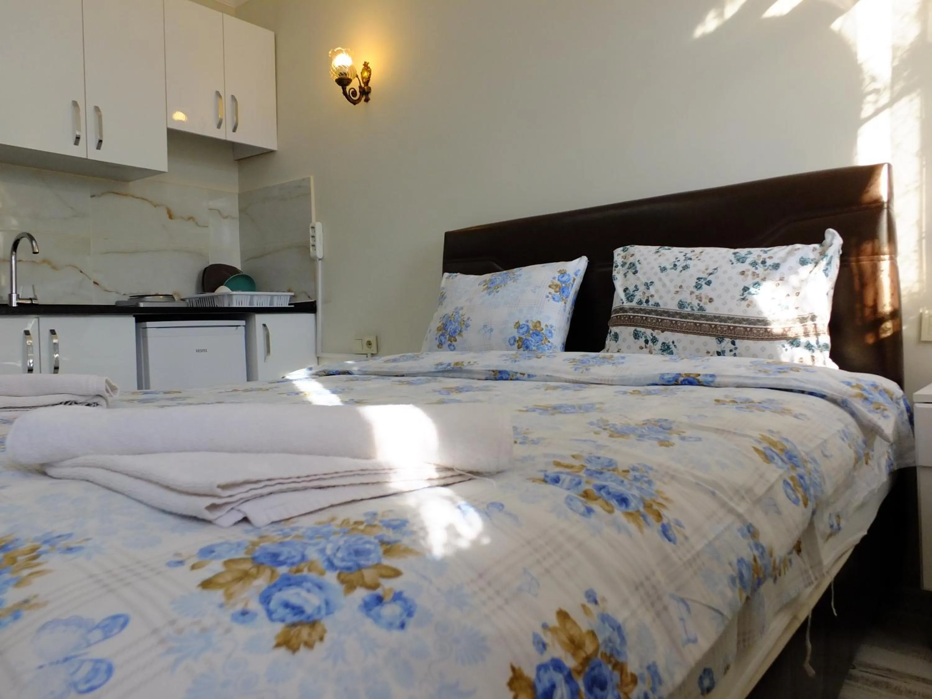 Bed in Old City Pansiyon