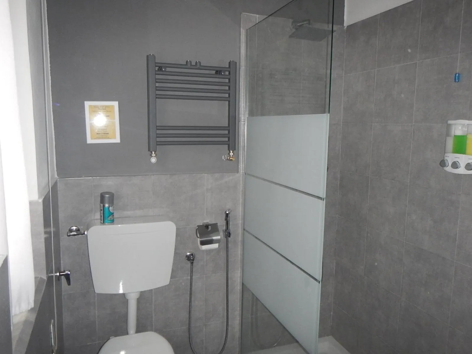 La Pergola Private Parking