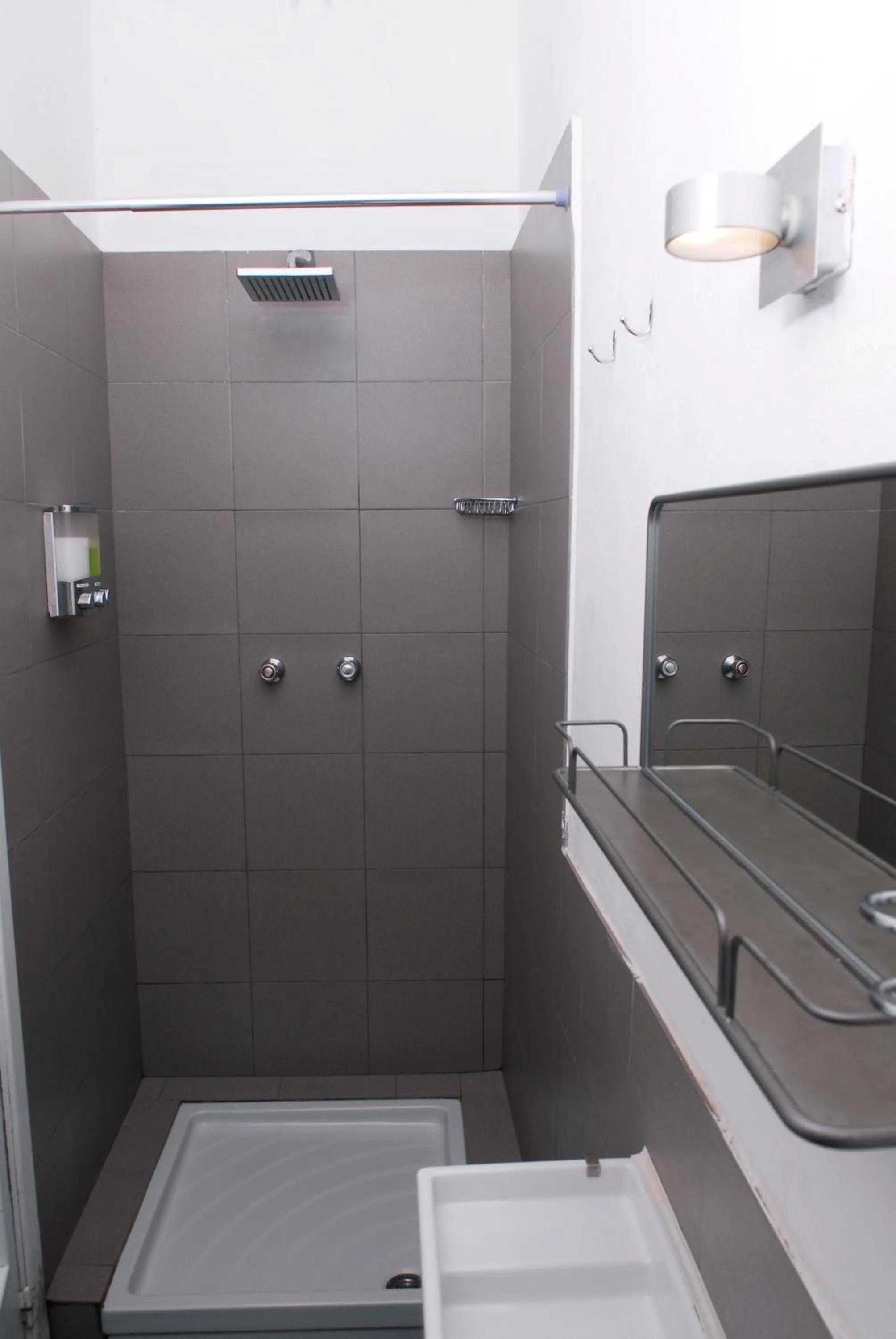 La Pergola Private Parking