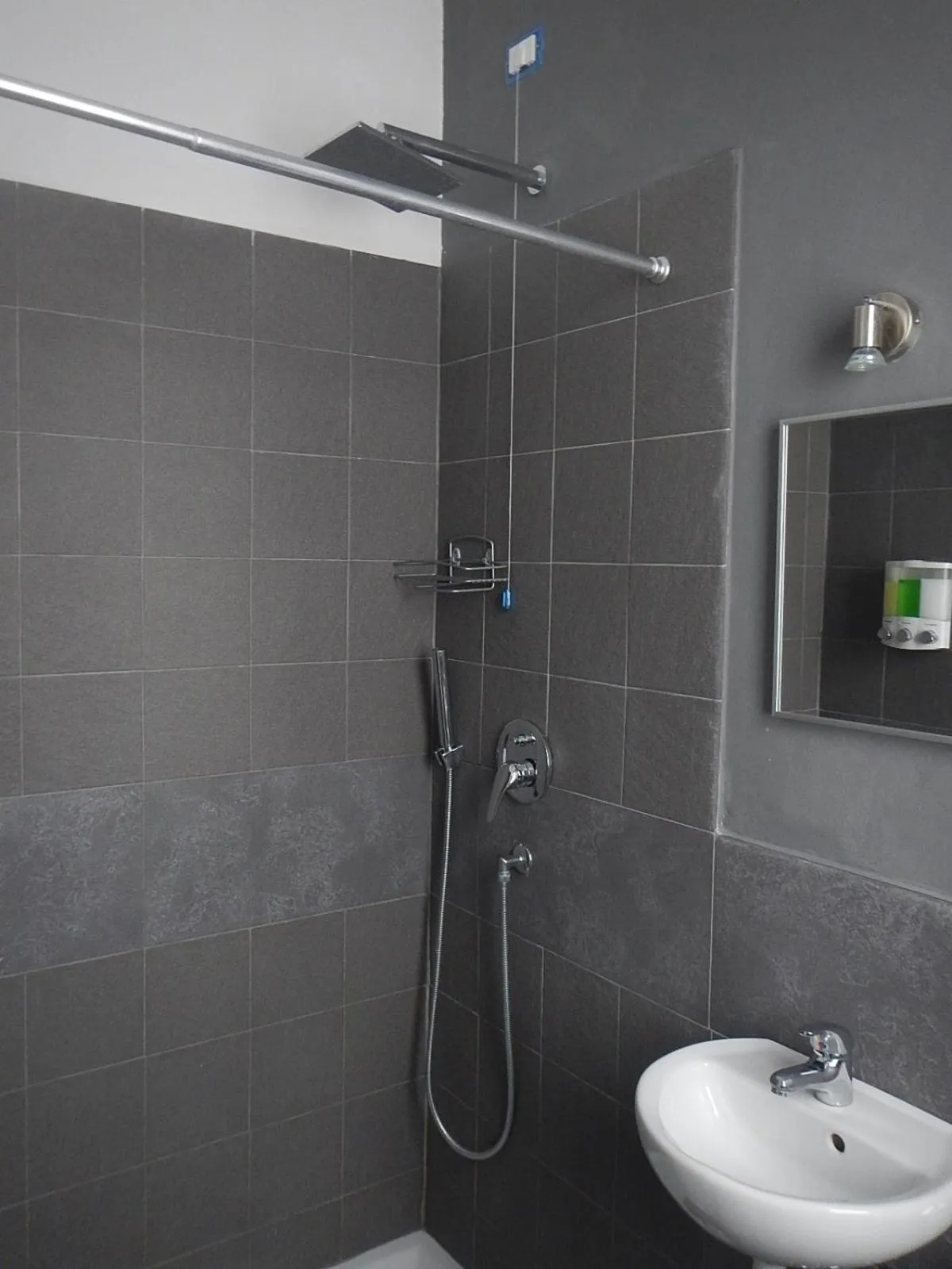 La Pergola Private Parking