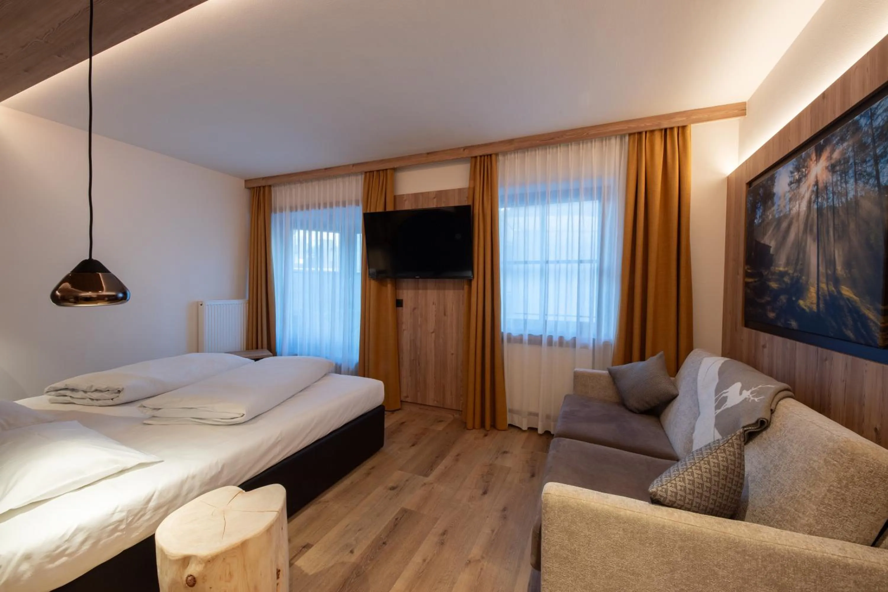 Bed in Hotel Mondschein