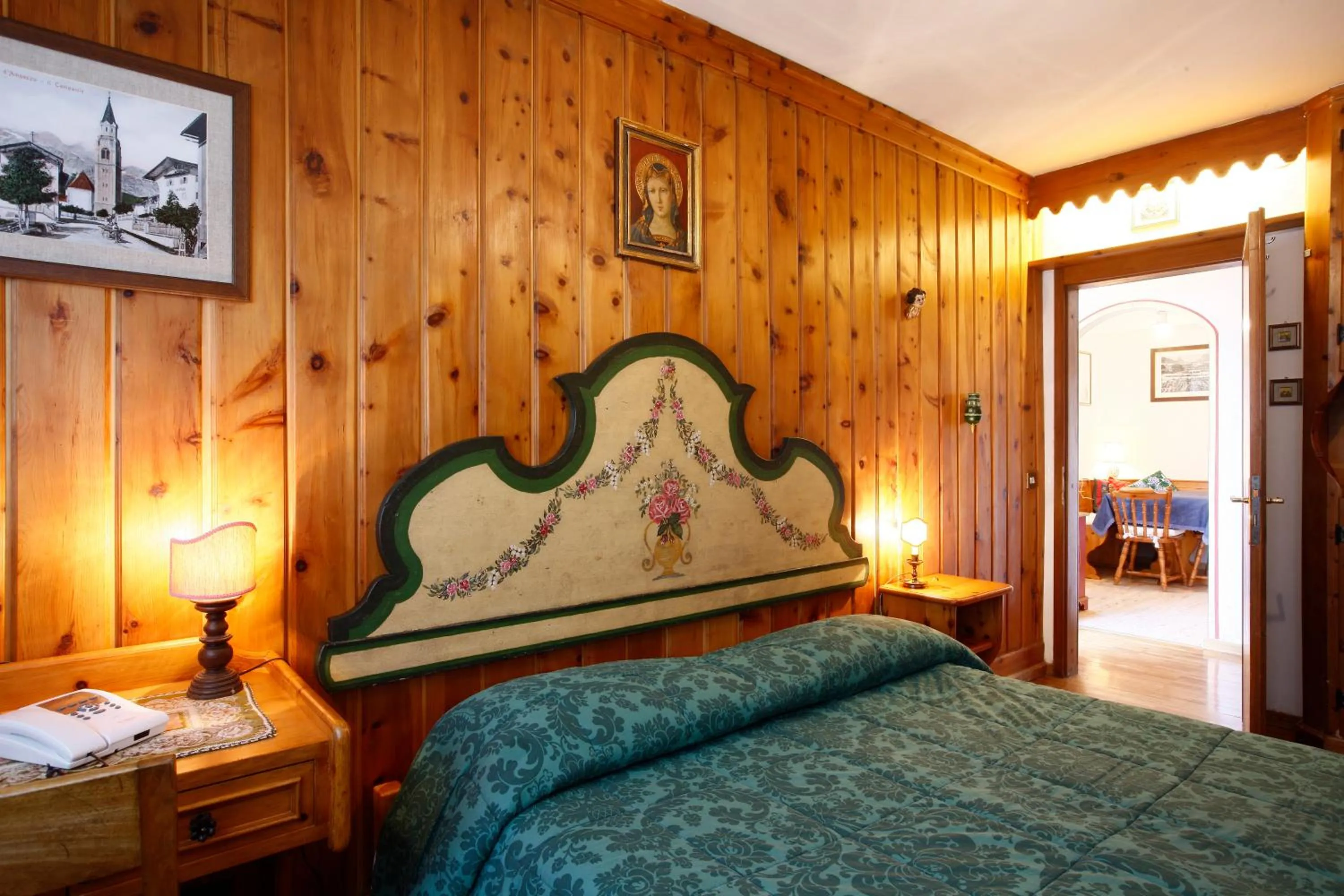 Photo of the whole room, Bed in Hotel Corona