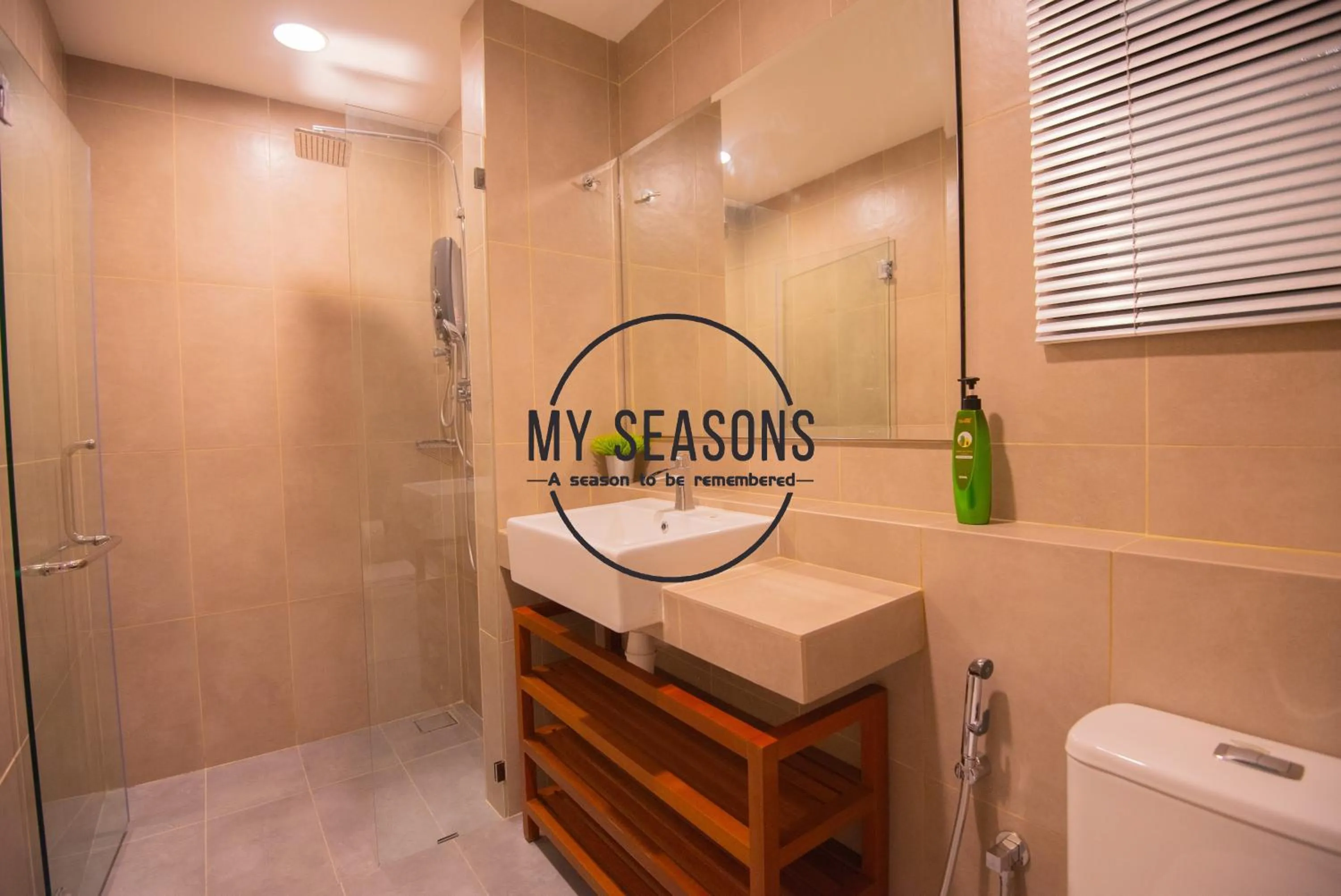 Bathroom in Timurbay by My Seasons