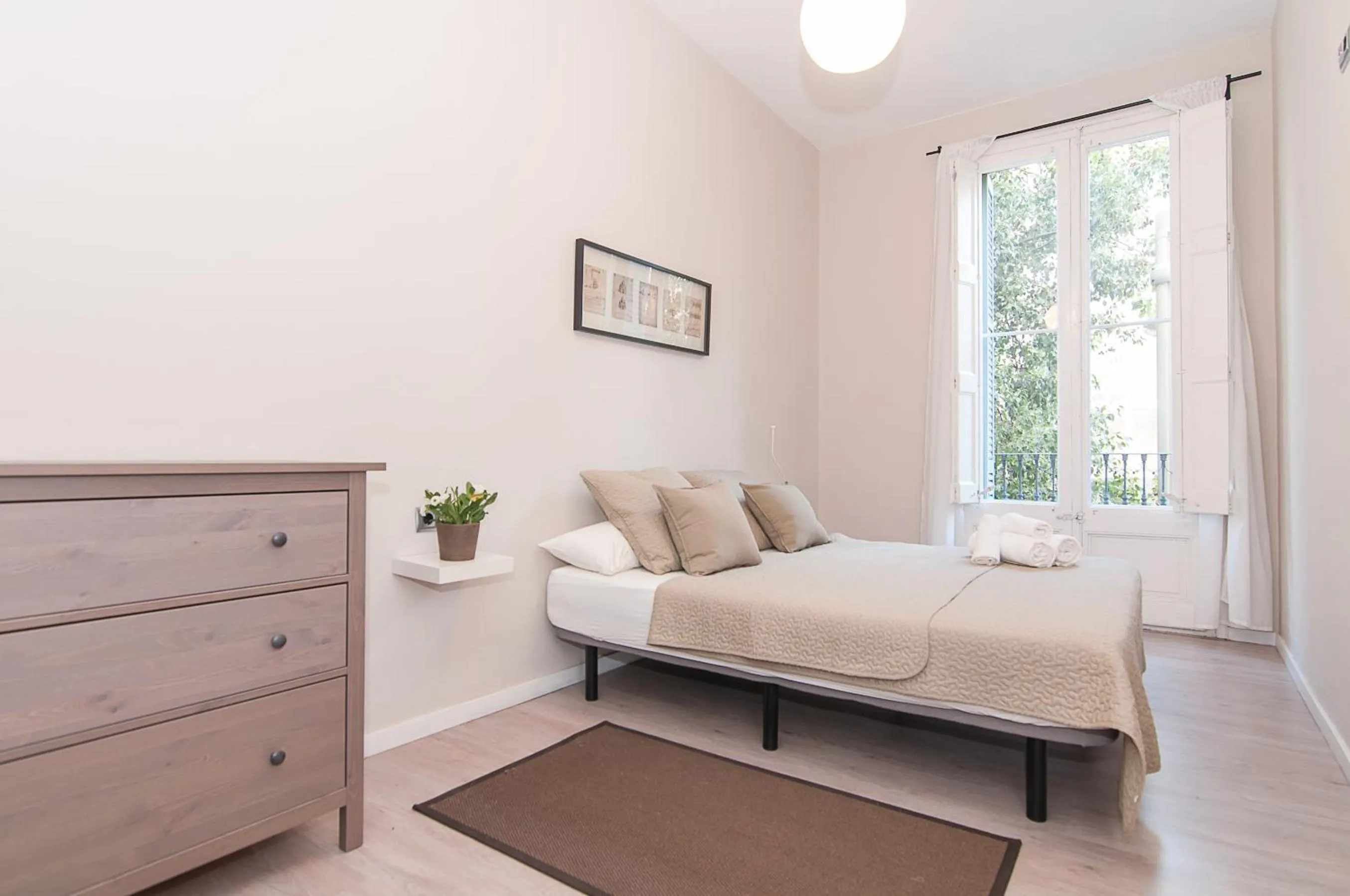 Bedroom, Bed in Weflating Ramblas