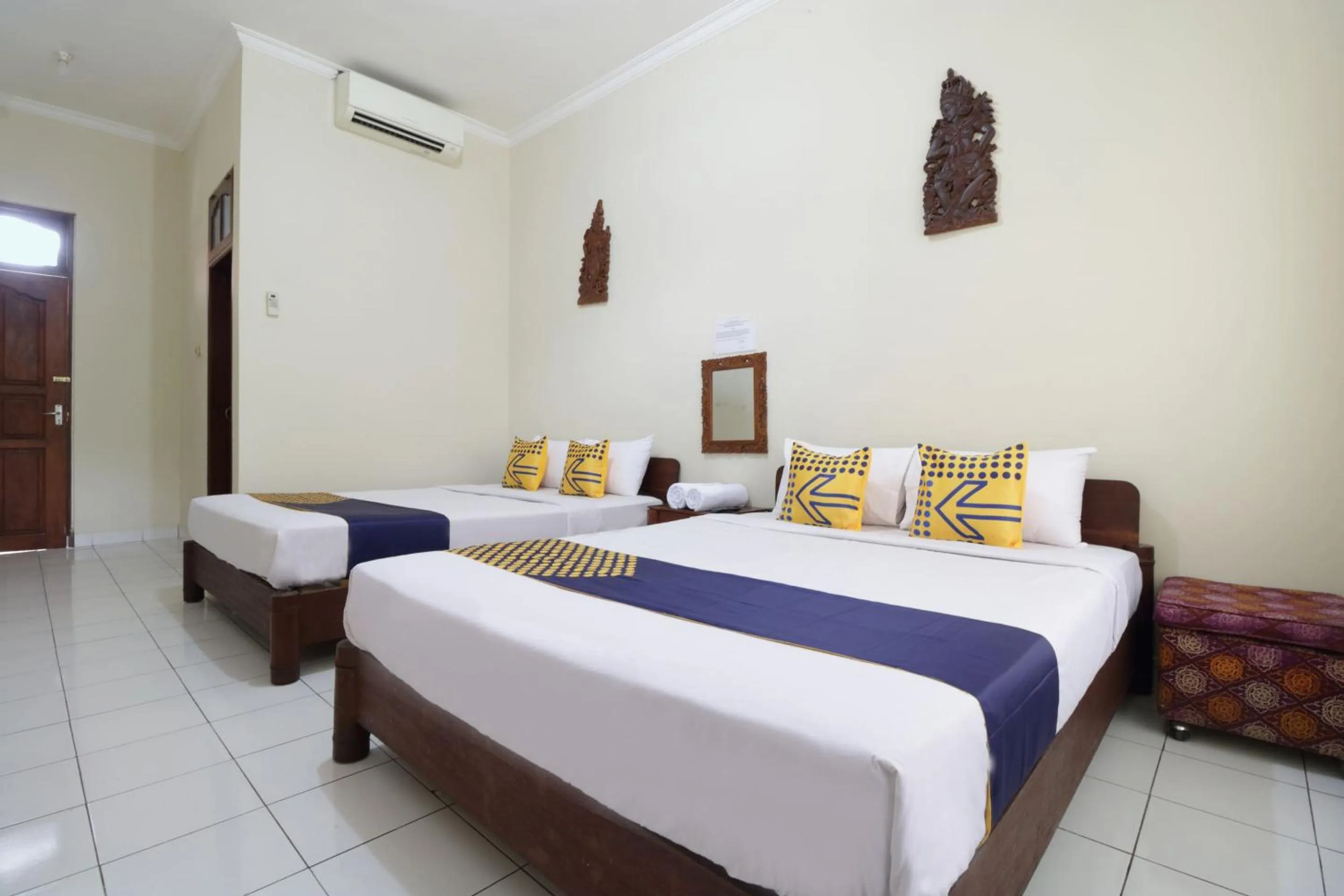 Bedroom in SPOT ON 2426 Hotel Aget Jaya Ii