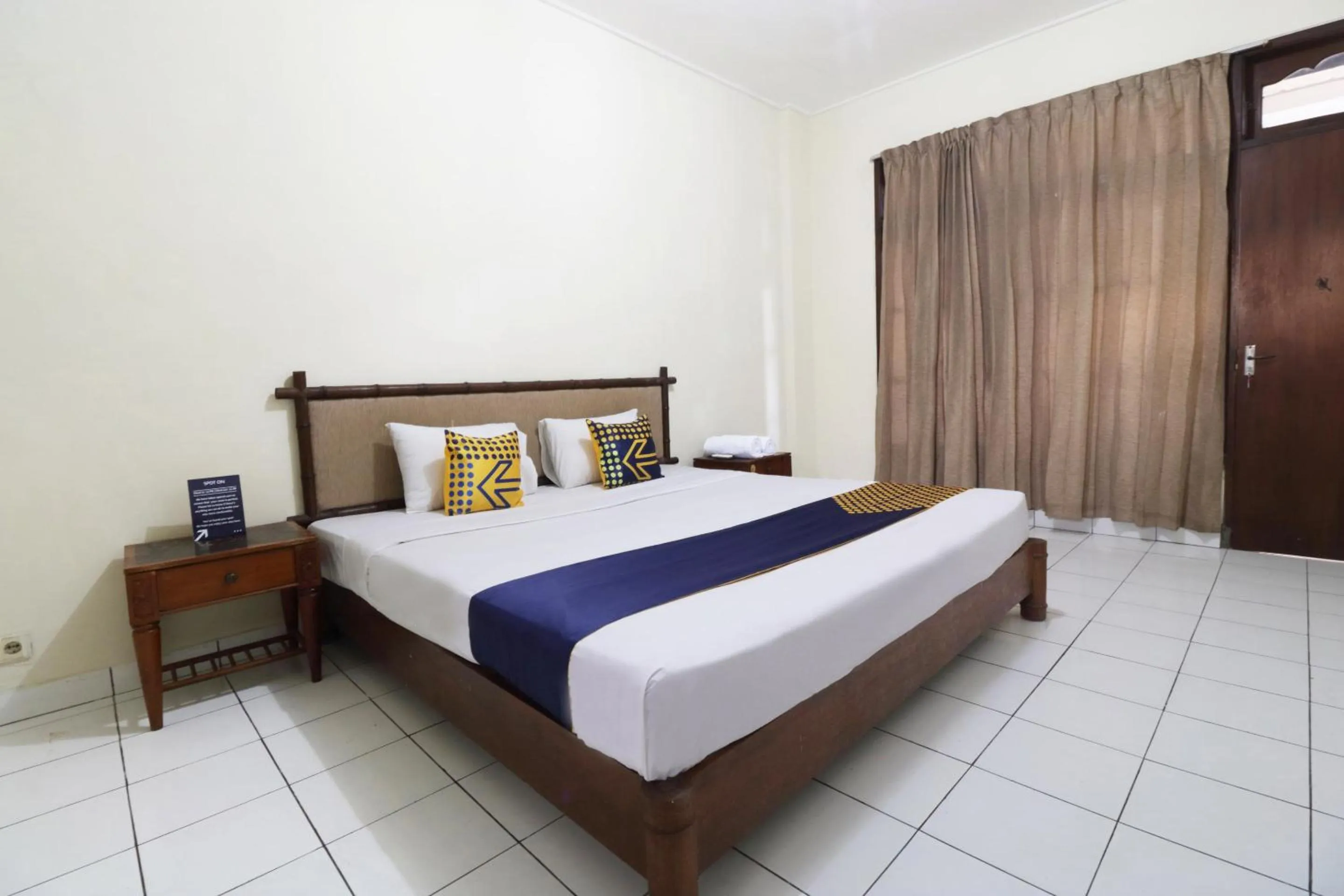 Bedroom in SPOT ON 2426 Hotel Aget Jaya Ii