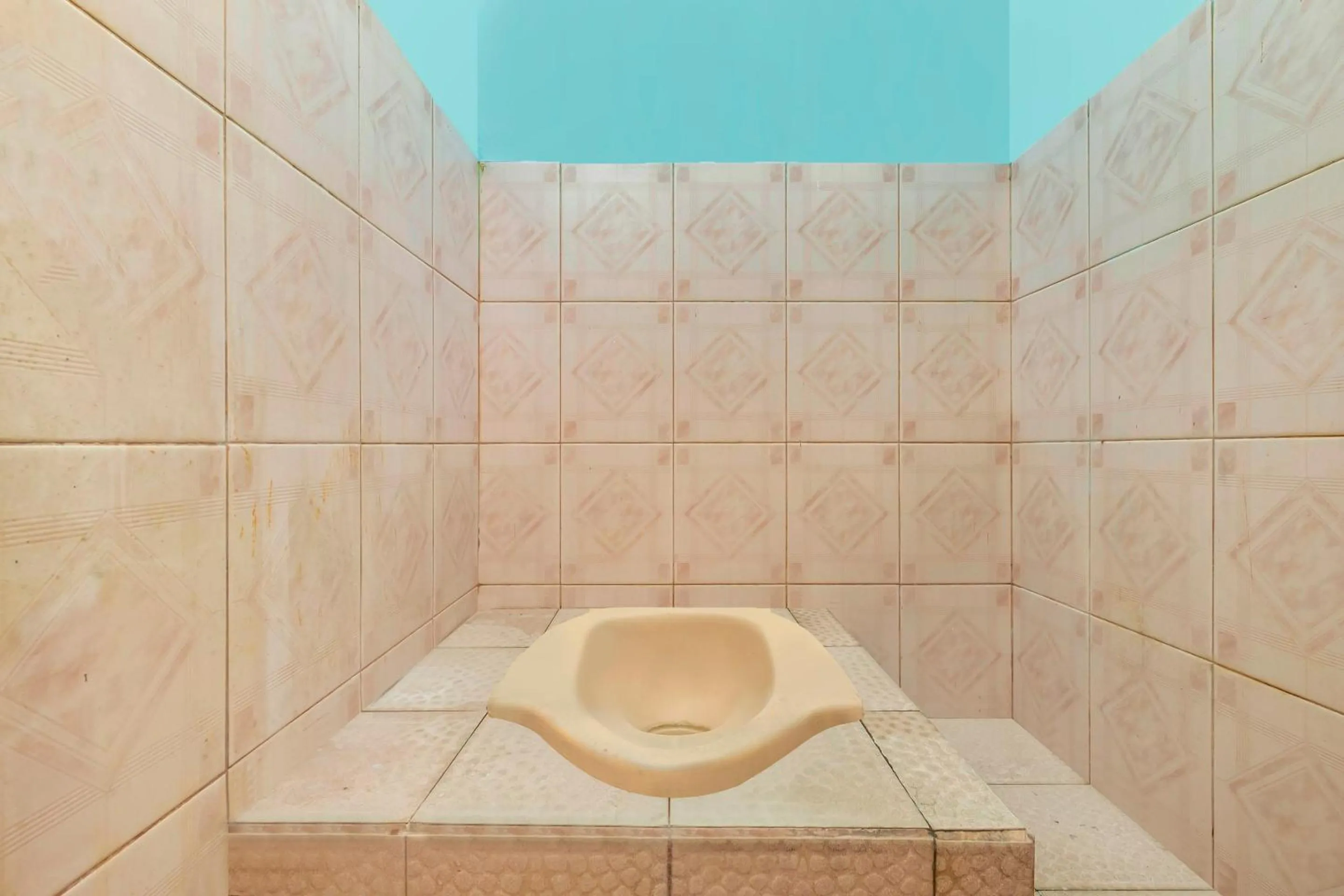 Bathroom in Hotel O Pondok Nabil