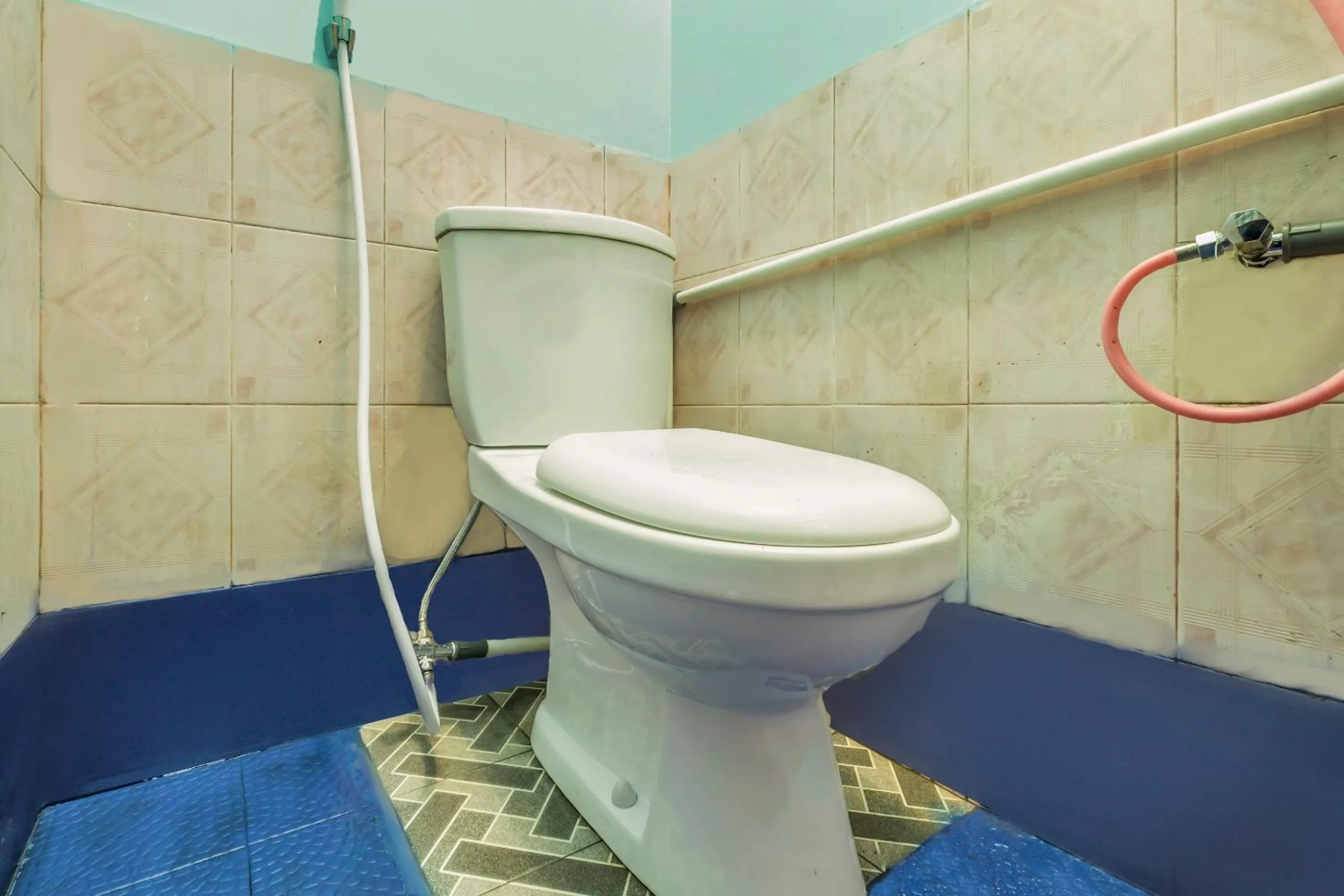 Bathroom in Hotel O Pondok Nabil