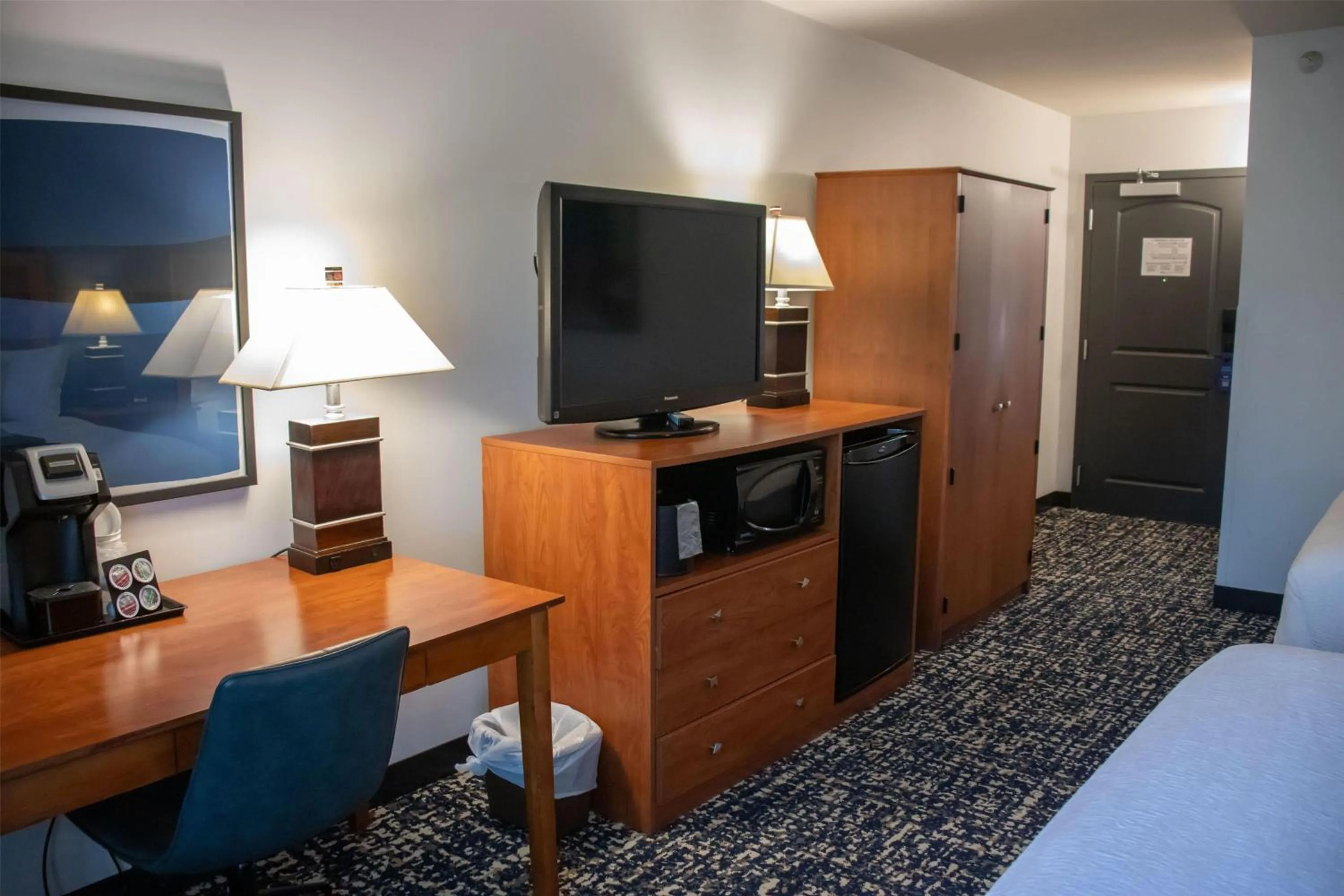 Photo of the whole room in Wyndham Bloomington - Mall of America