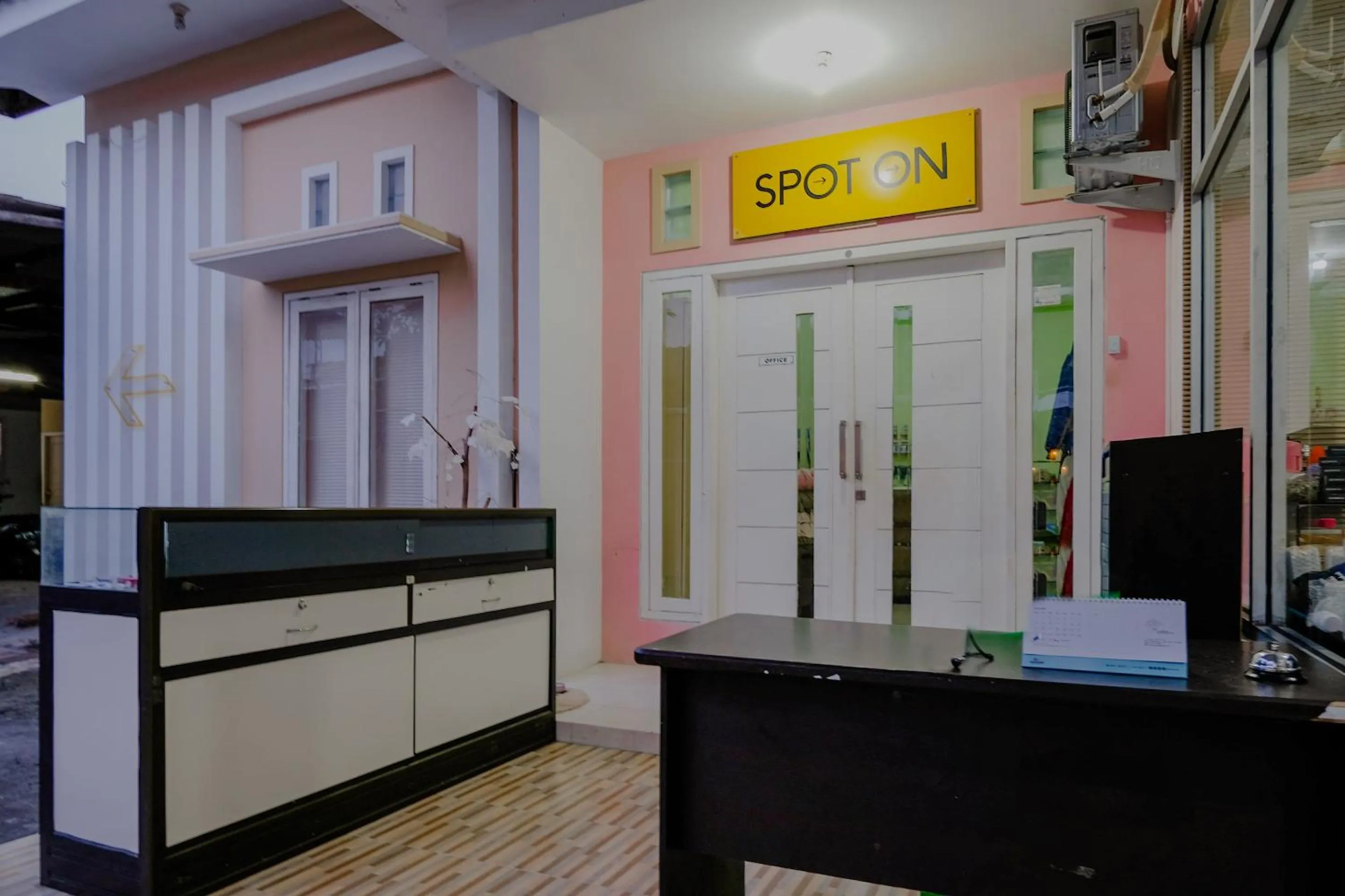 Lobby or reception in OYO 2417 Melati Residence