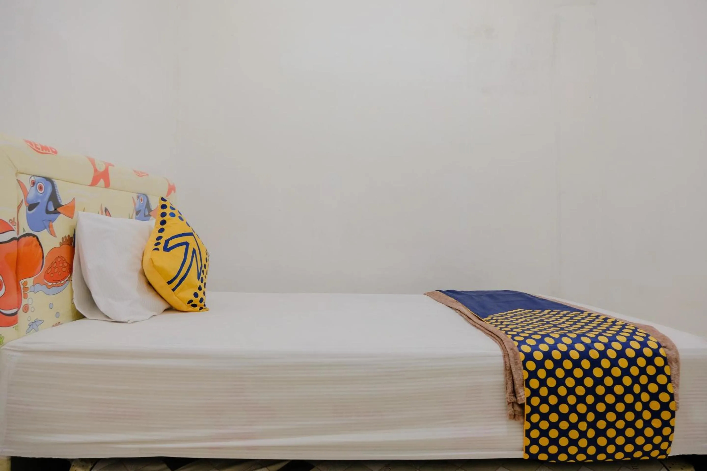 Bedroom, Bed in OYO 2417 Melati Residence