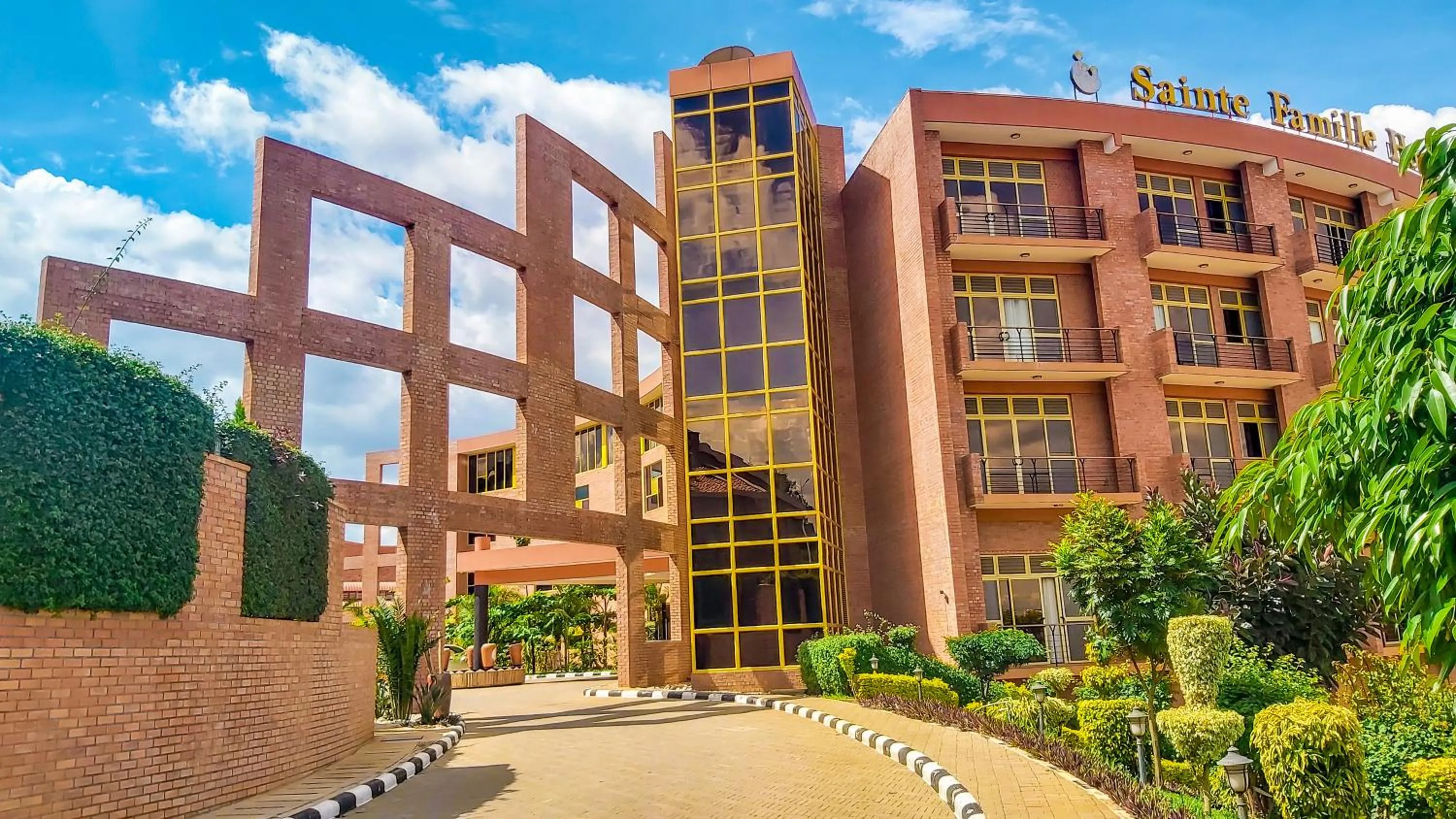 Property building in Sainte Famille Hotel