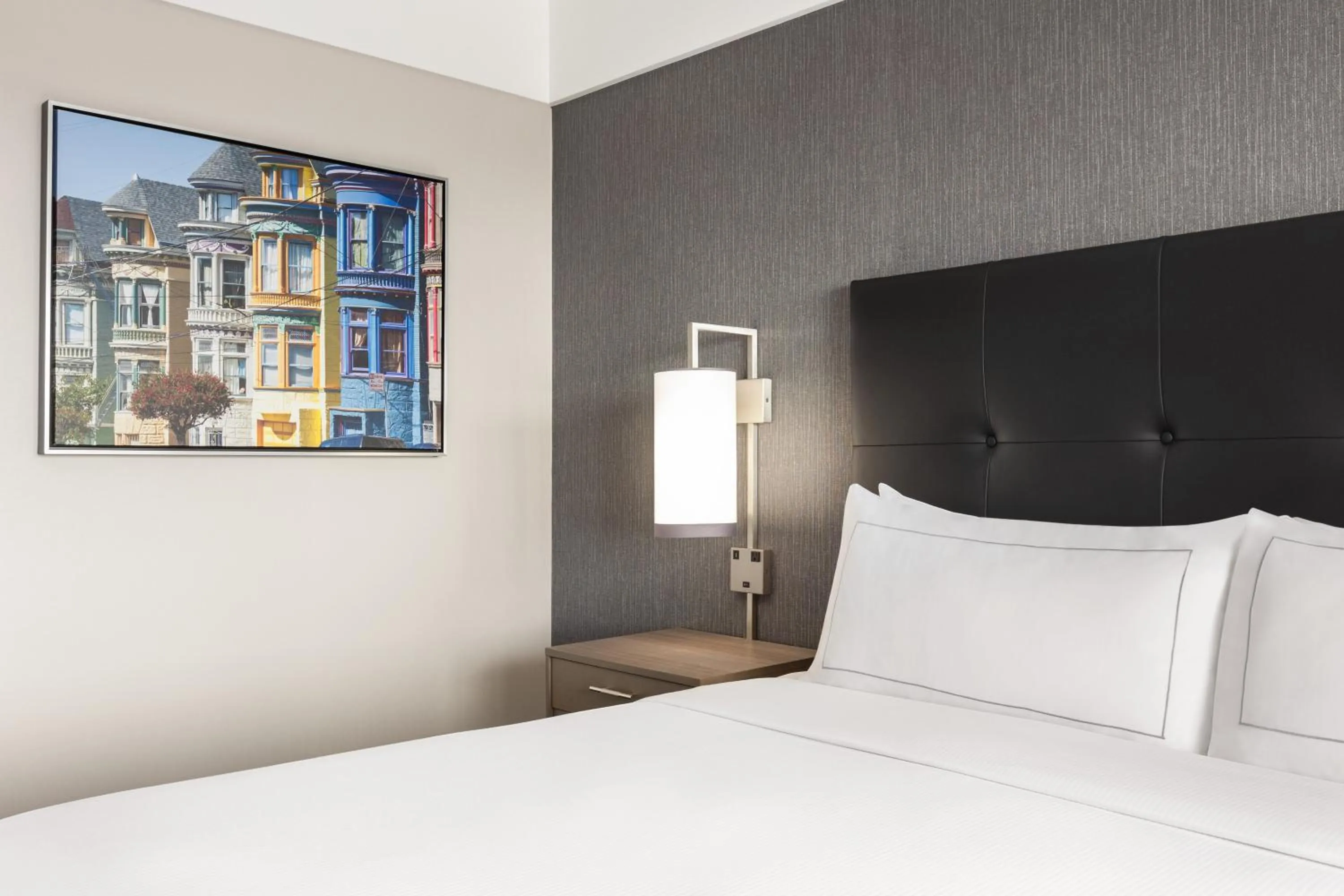 Bed in Hilton San Francisco Financial District