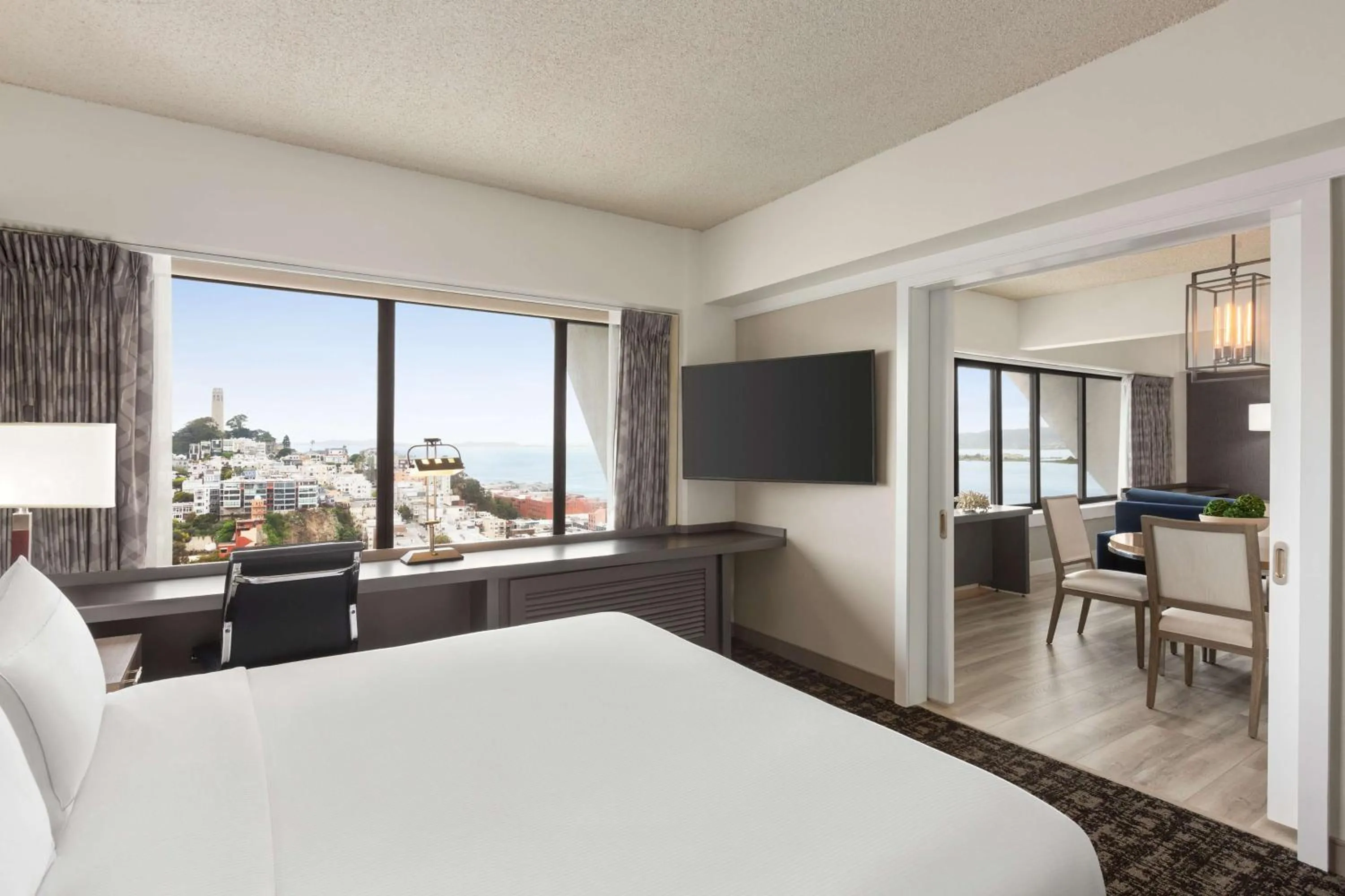 Bed in Hilton San Francisco Financial District