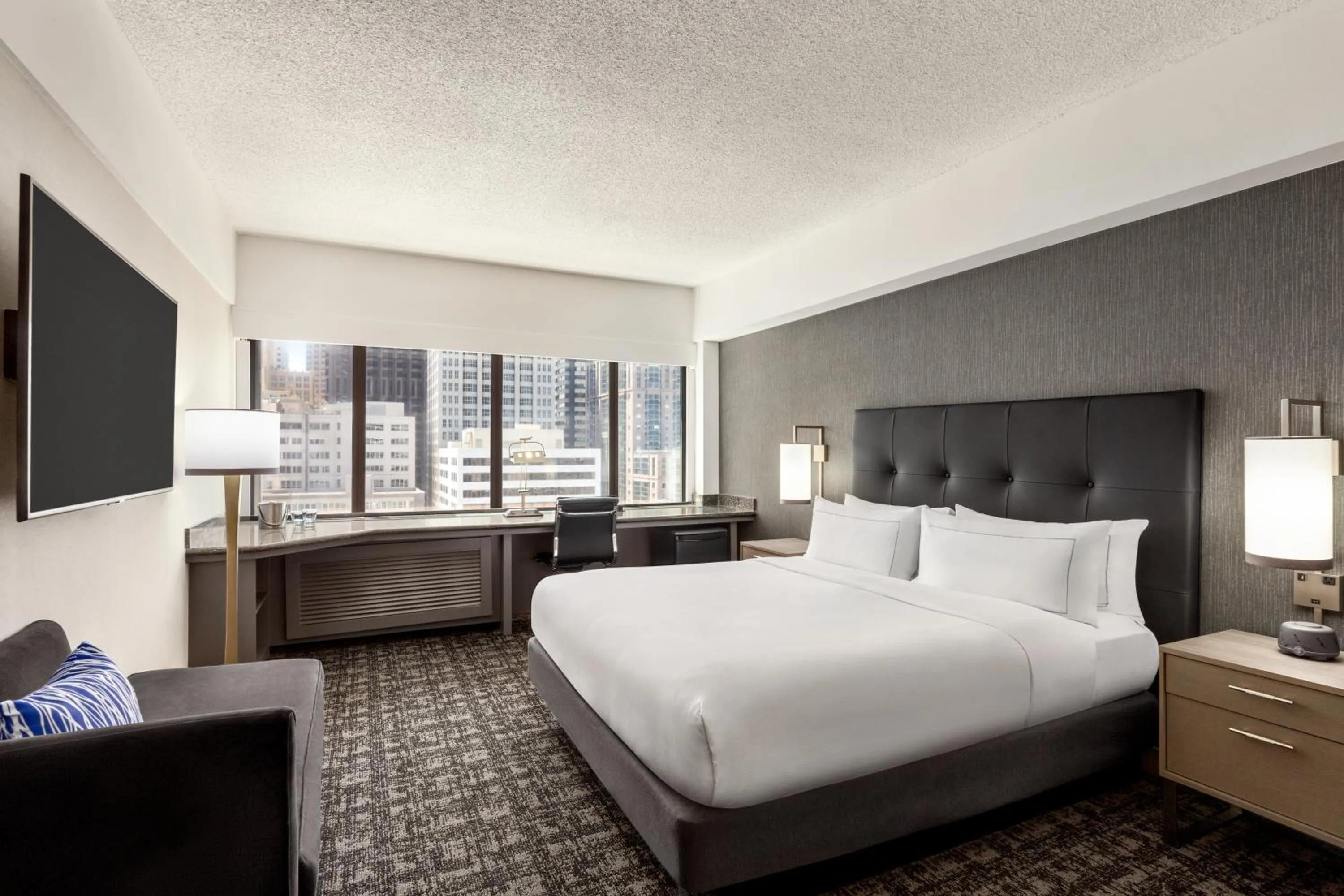 Bed in Hilton San Francisco Financial District