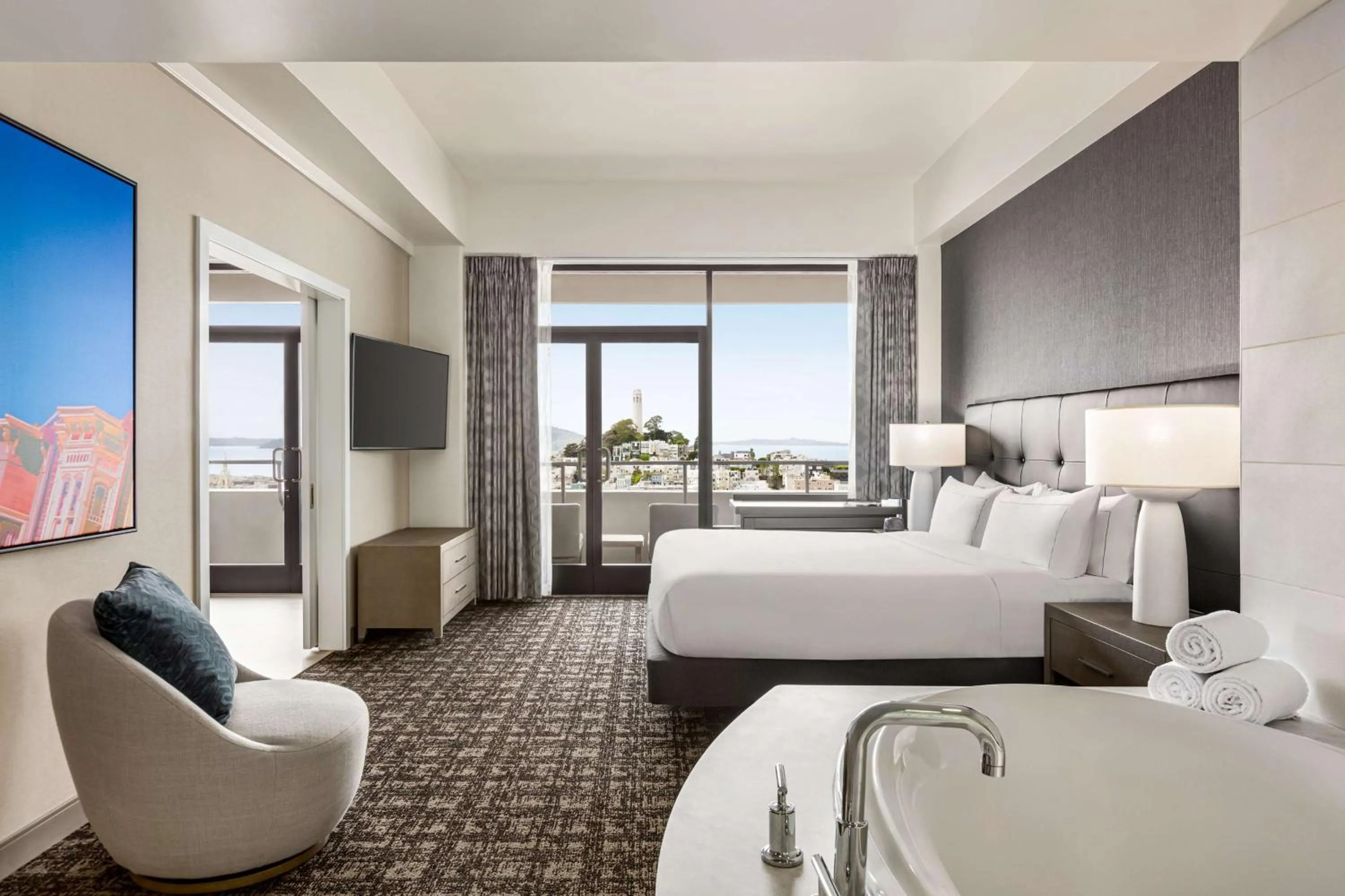 Bed in Hilton San Francisco Financial District