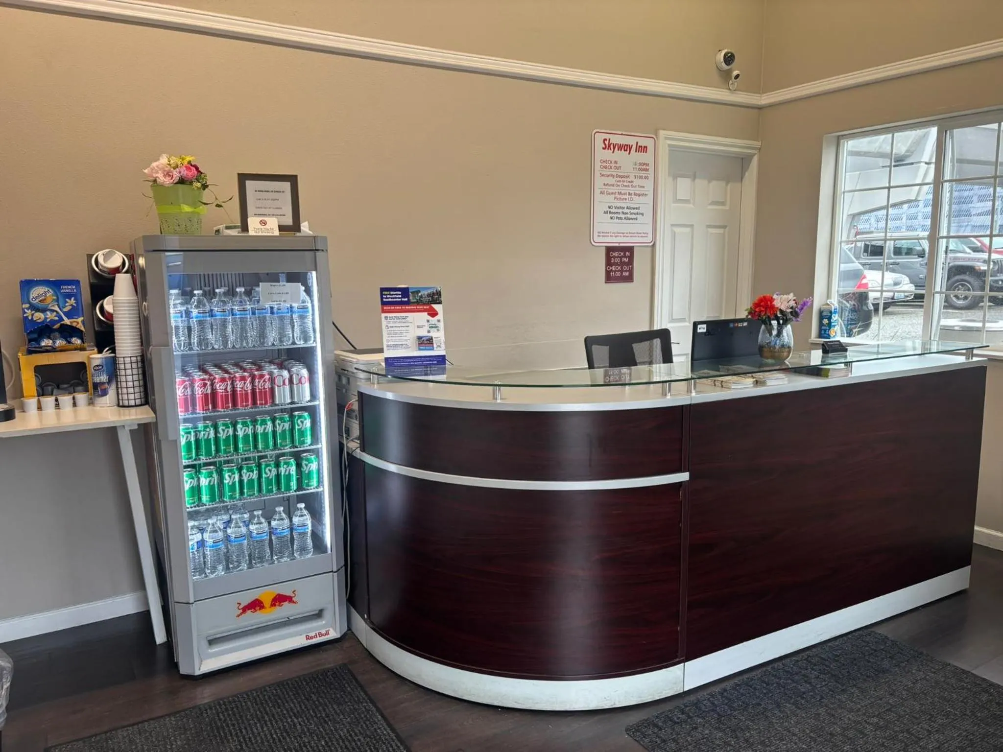 Lobby or reception in Skyway Inn - Seatac