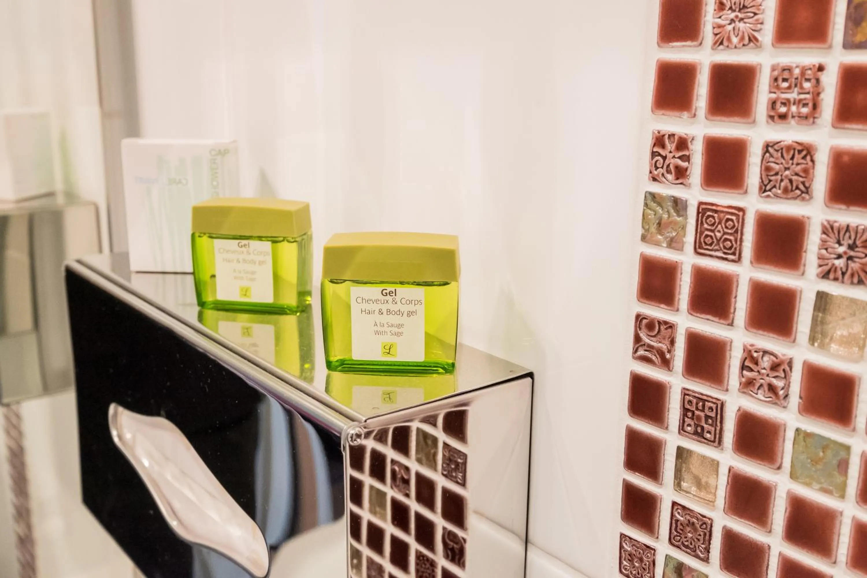 Bathroom in Hostellerie De Bretonnière - Groupe Logis Hotels