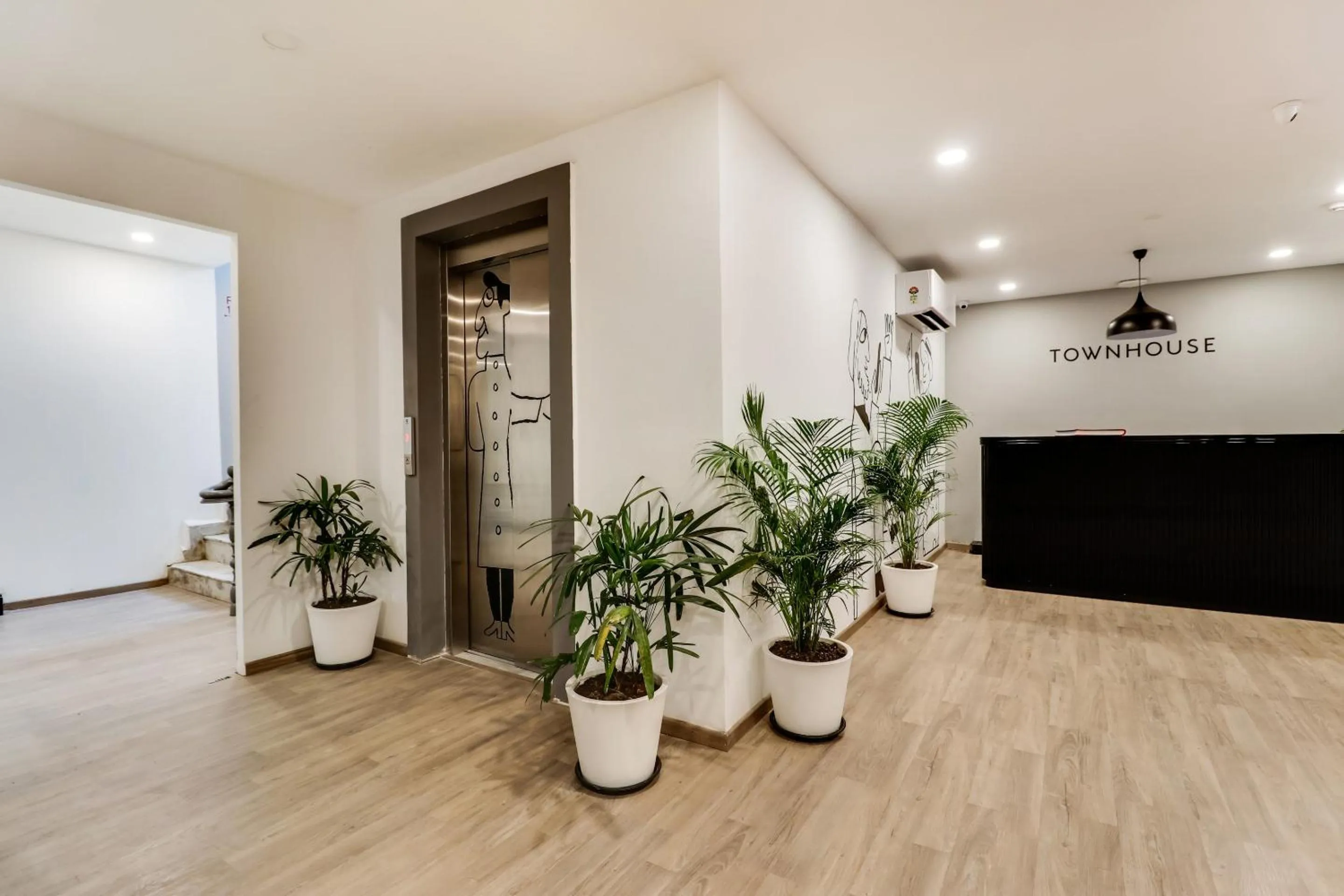 Lobby or reception in Super Townhouse Gandhi Hall