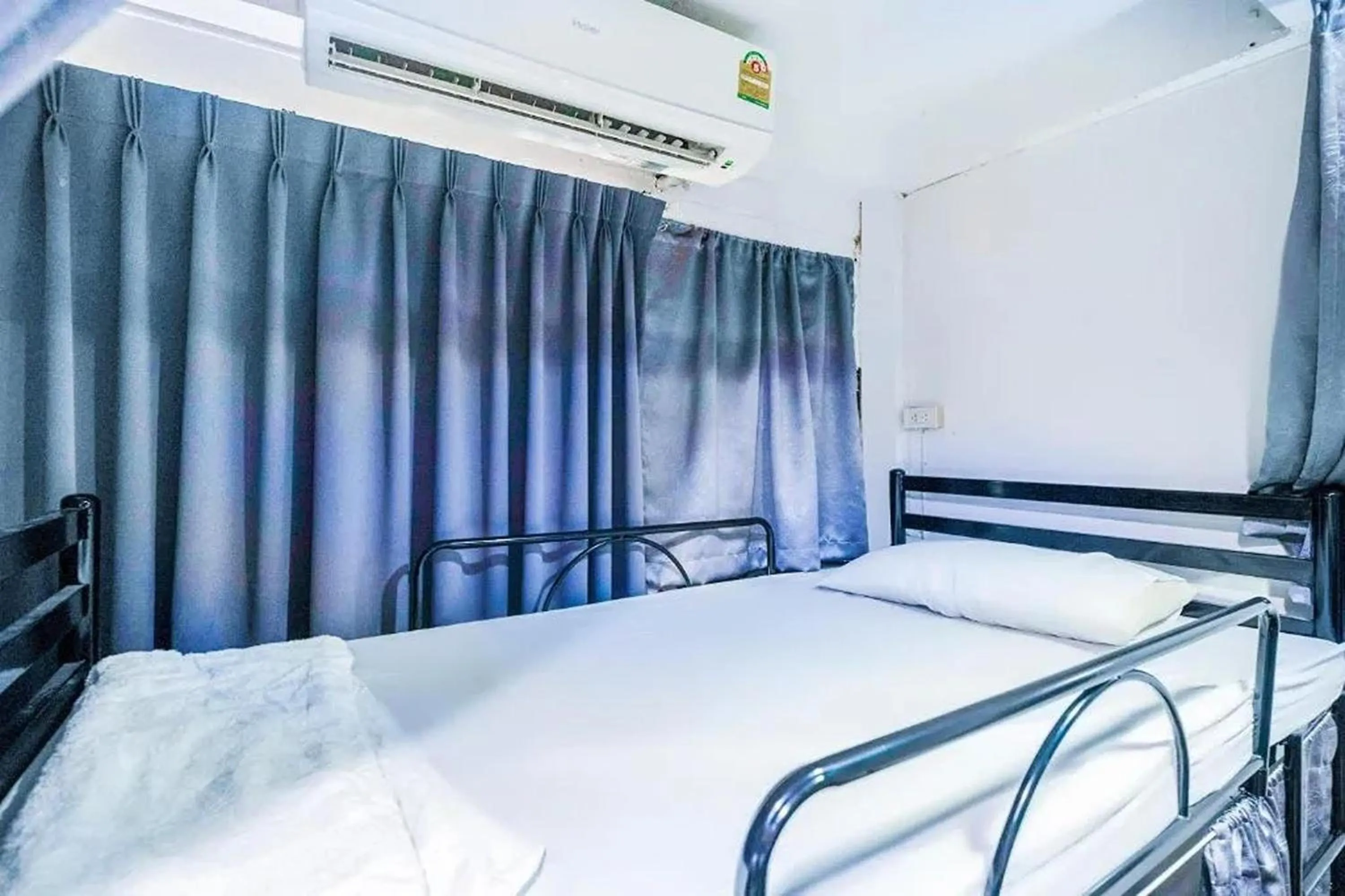 Bedroom, Bed in Ali Hostel