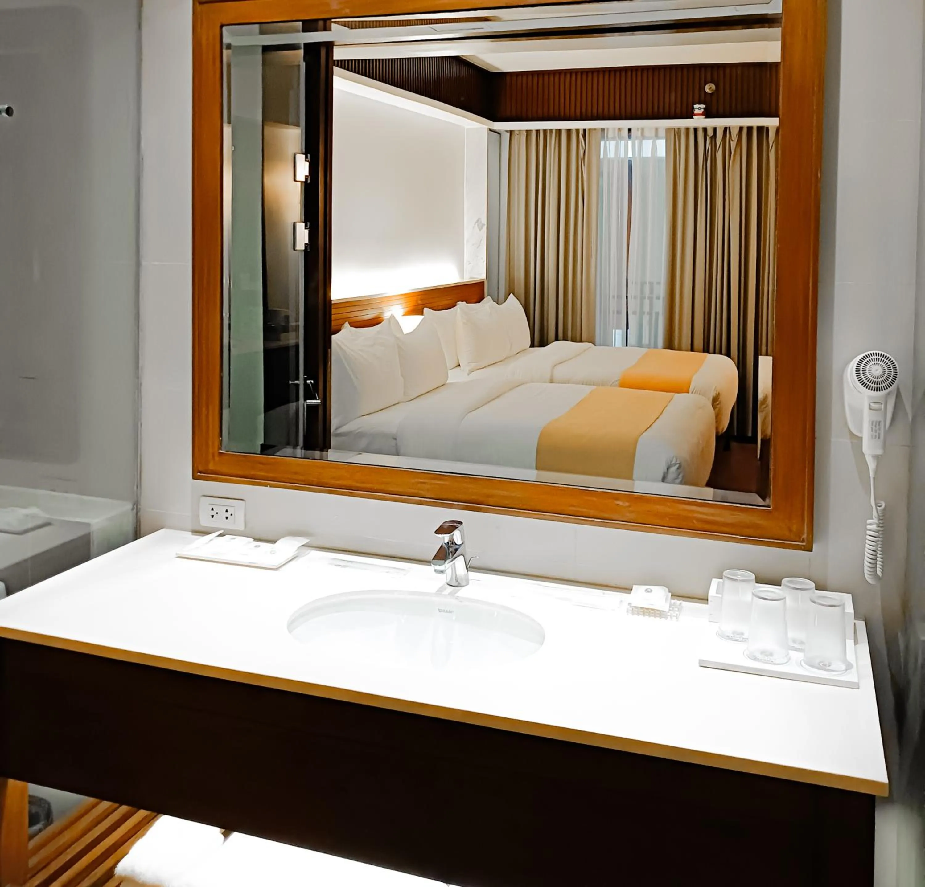 Bed in Mandarin White Sand Boracay