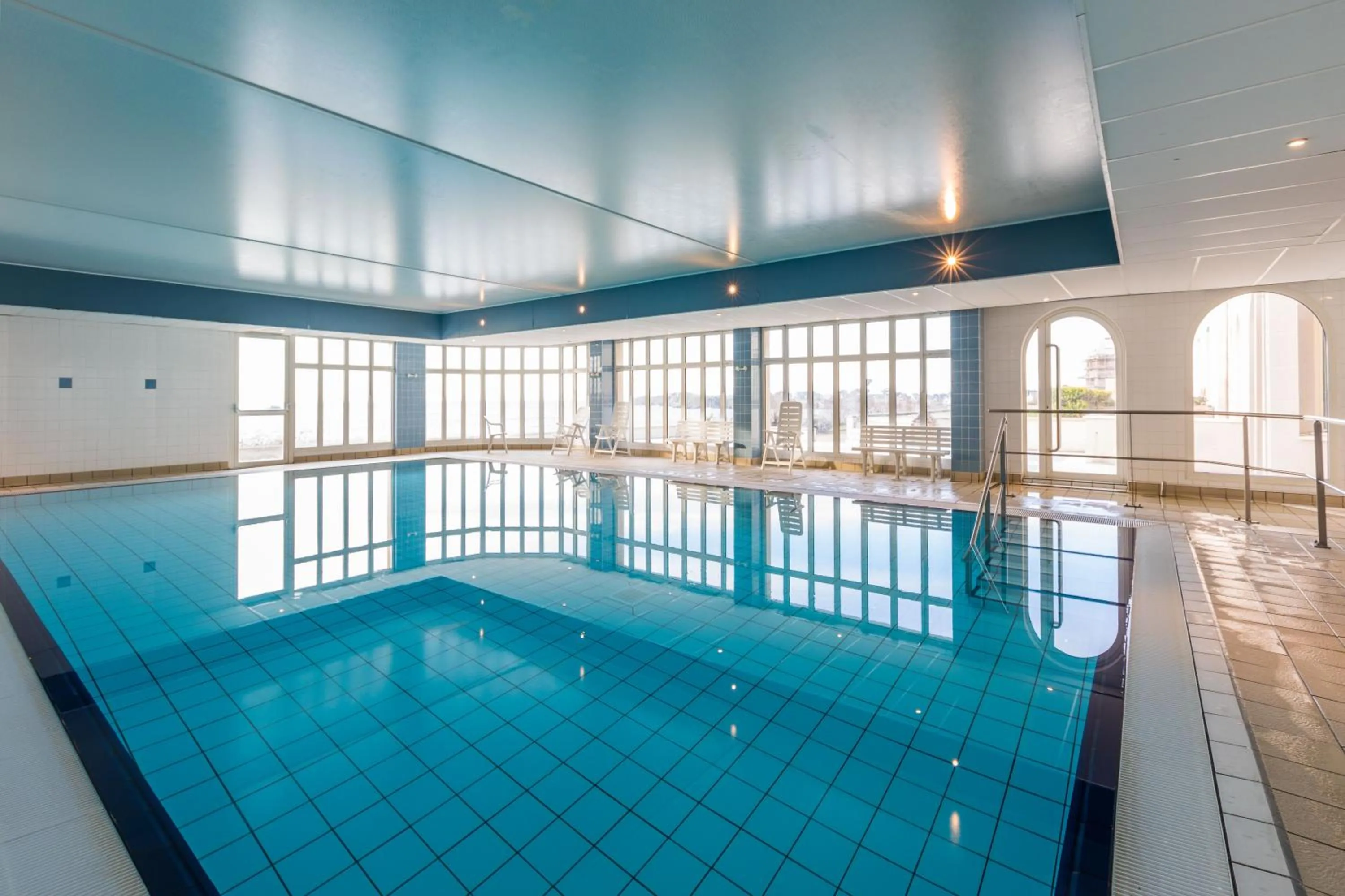 Swimming pool in Residence Reine Marine