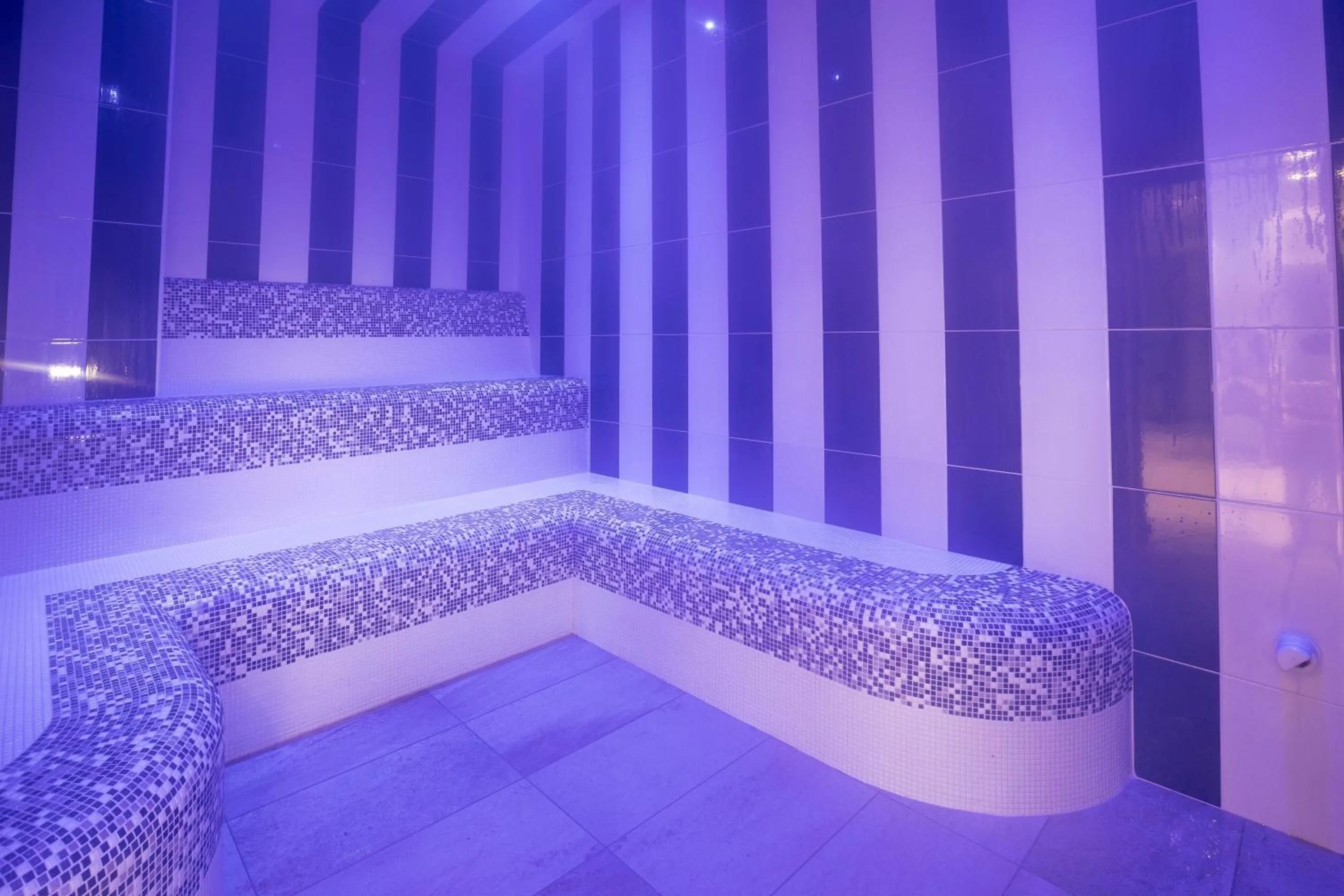 Steam room in Residence Reine Marine