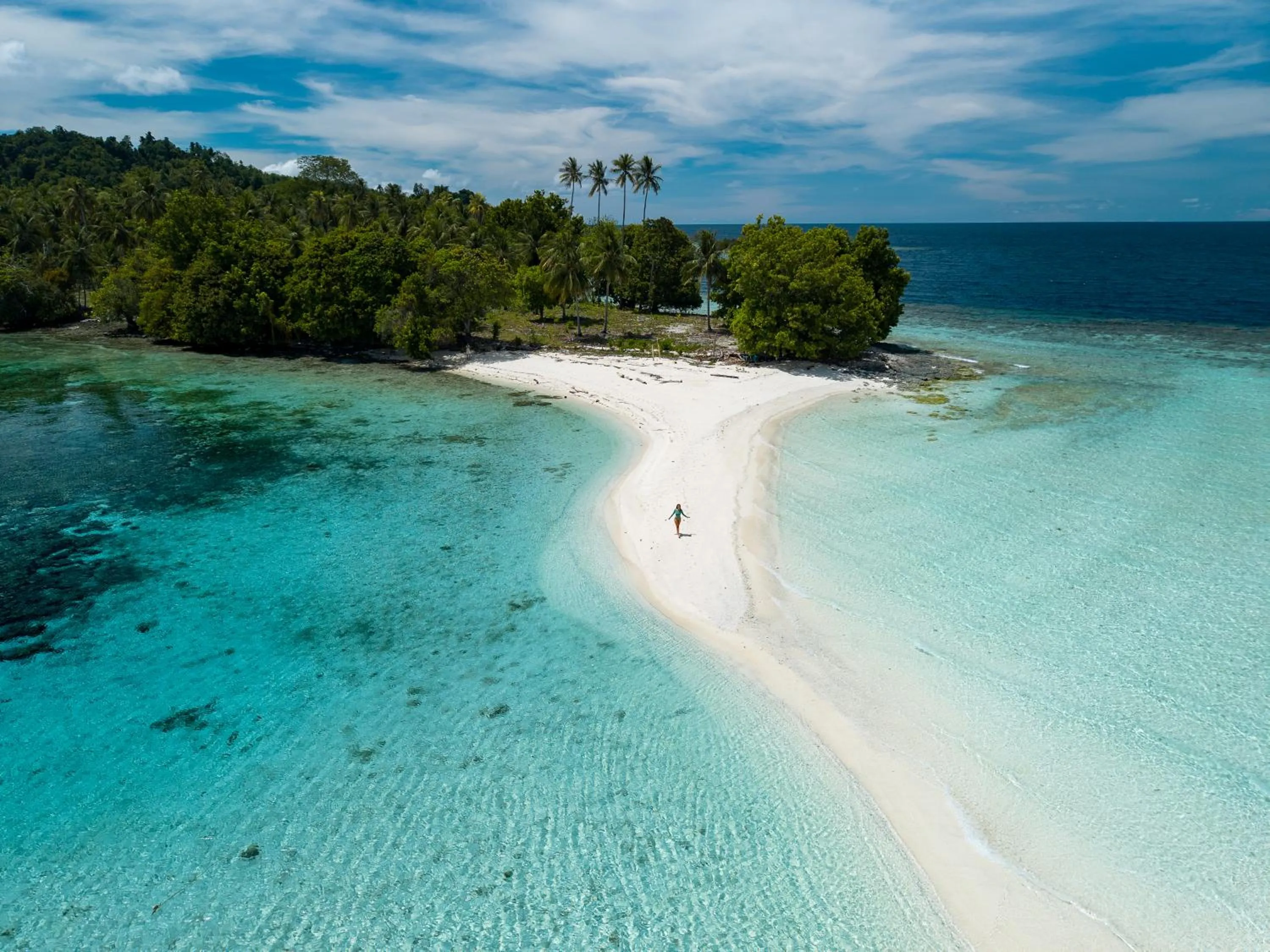 Reconnect - Private Island Resort & Dive Center Togean - Buka Buka Island