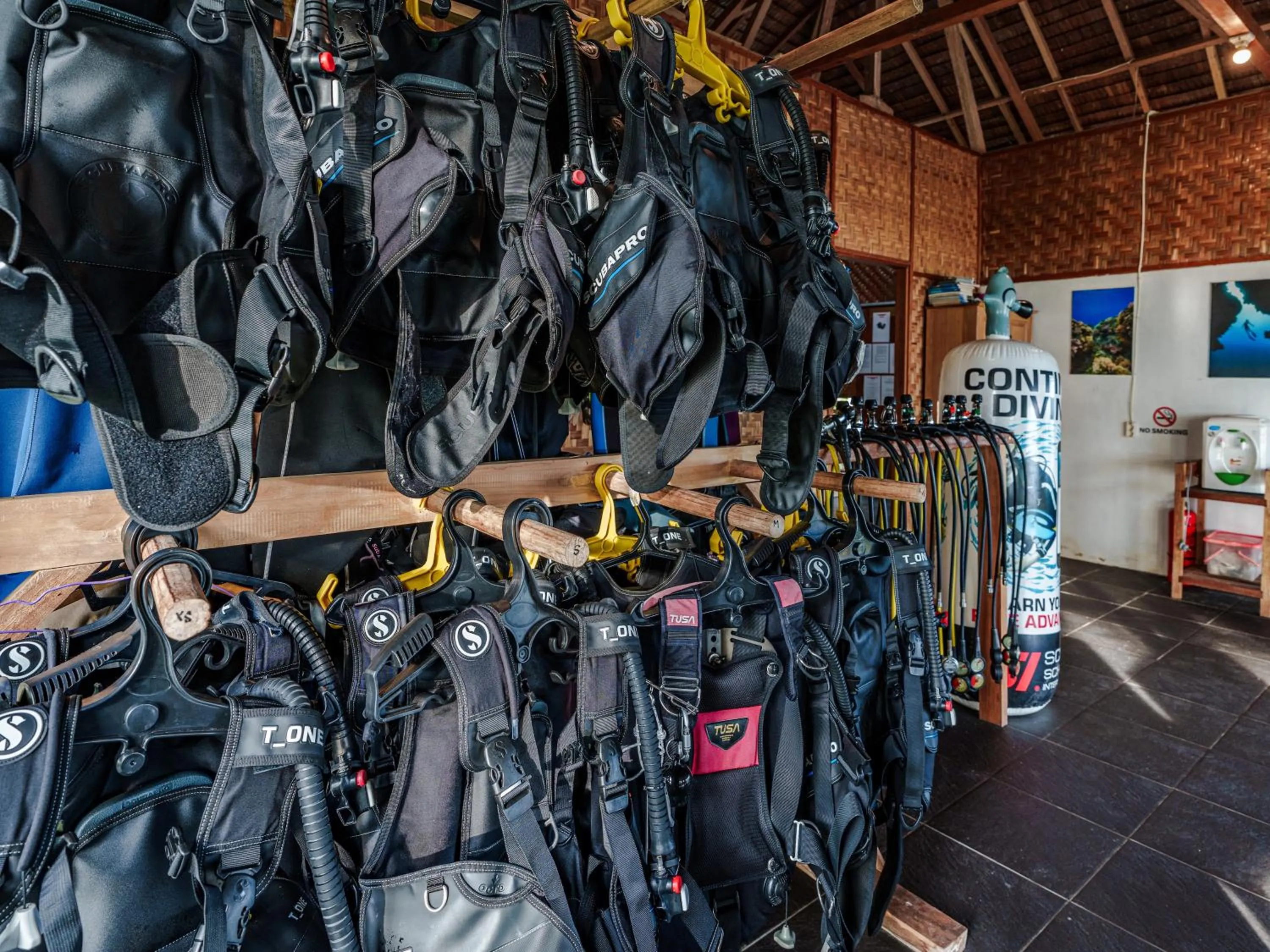 Reconnect - Private Island Resort & Dive Center Togean - Buka Buka Island