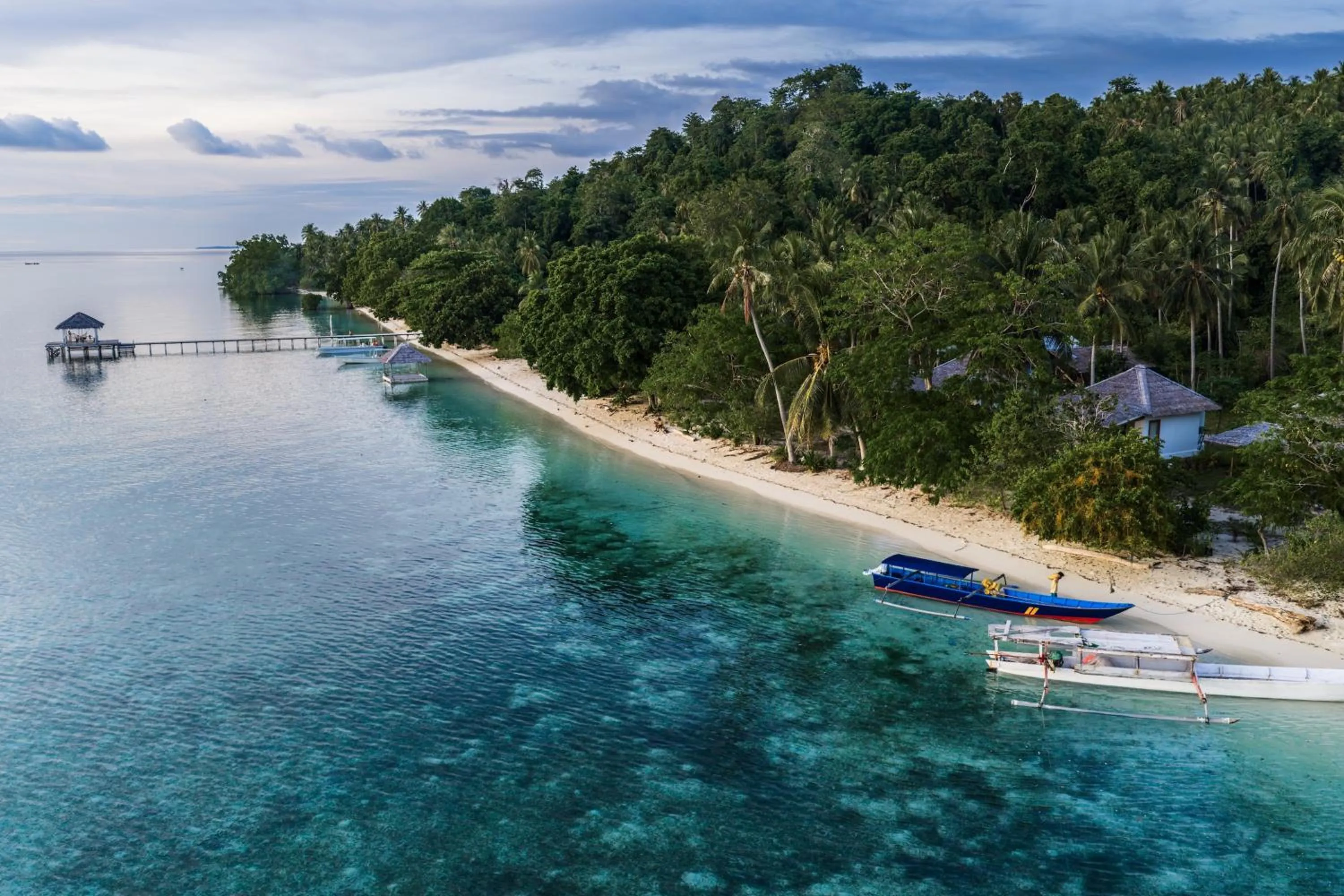 Reconnect - Private Island Resort & Dive Center Togean - Buka Buka Island