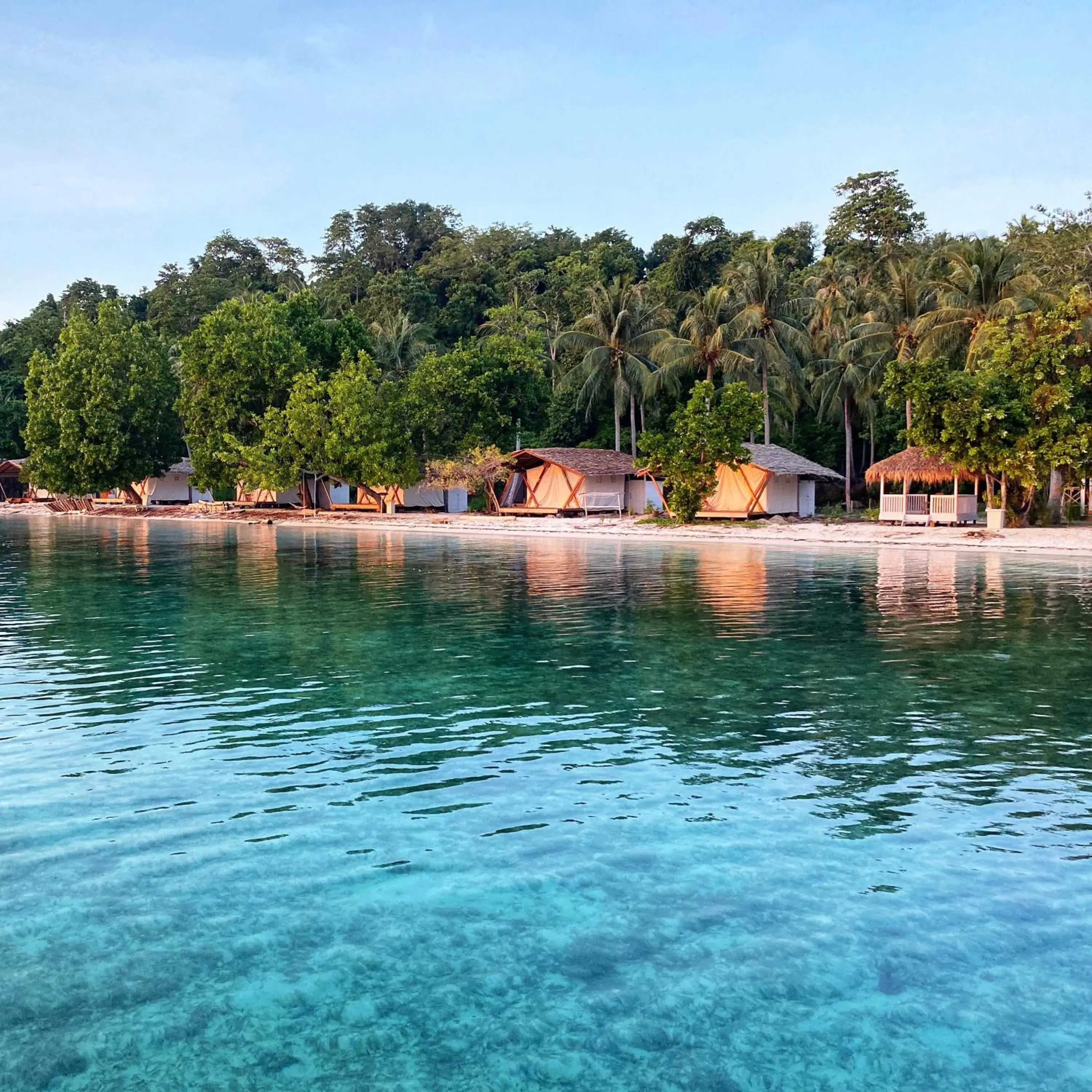 Double Room with Sea View in Reconnect - Private Island Resort & Dive Center Togean - Buka Buka Island Double Room with Sea View in Reconnect - Private Island Resort & Dive Center Togean - Buka Buka Island