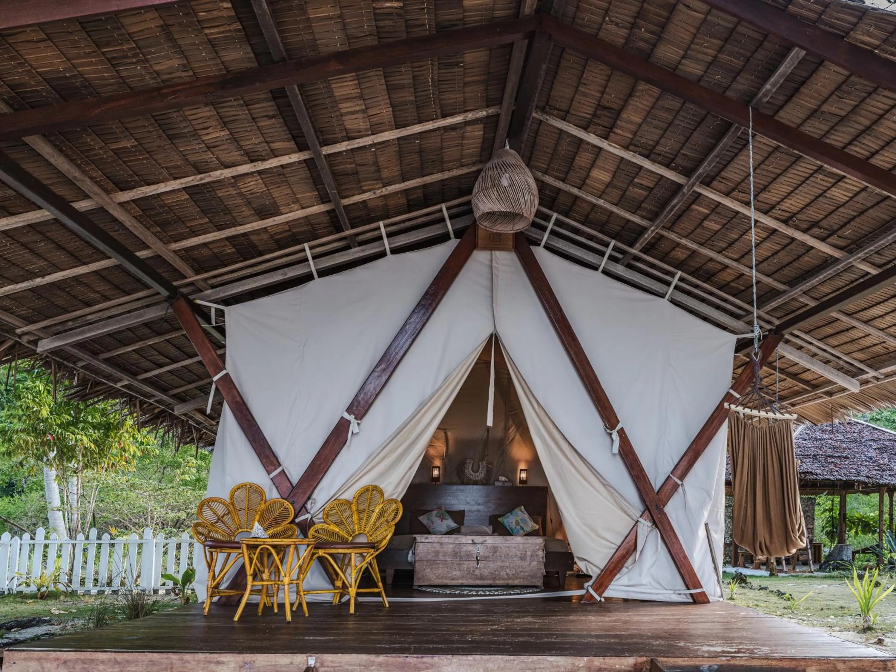 Reconnect - Private Island Resort & Dive Center Togean - Buka Buka Island