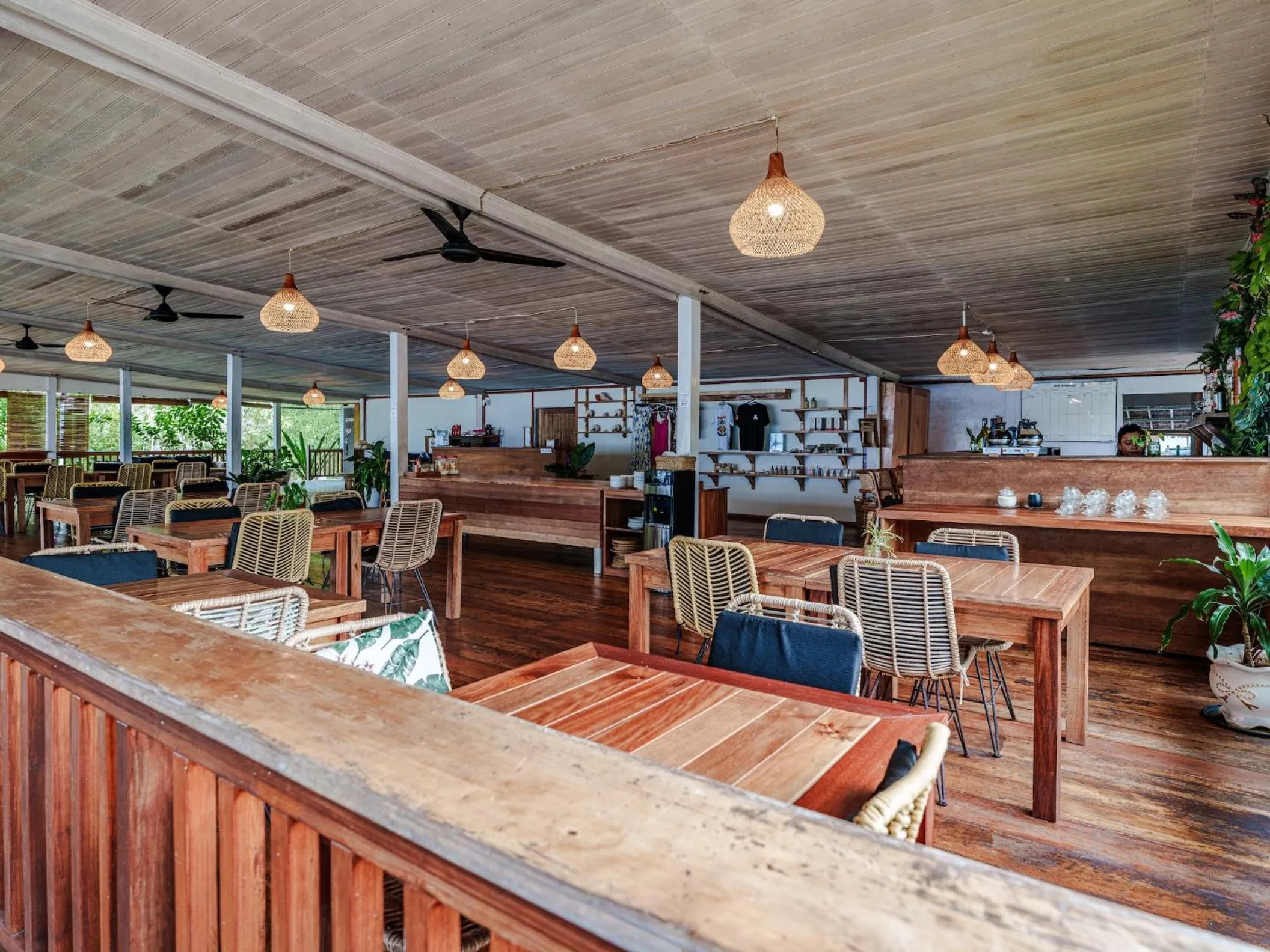 Reconnect - Private Island Resort & Dive Center Togean - Buka Buka Island